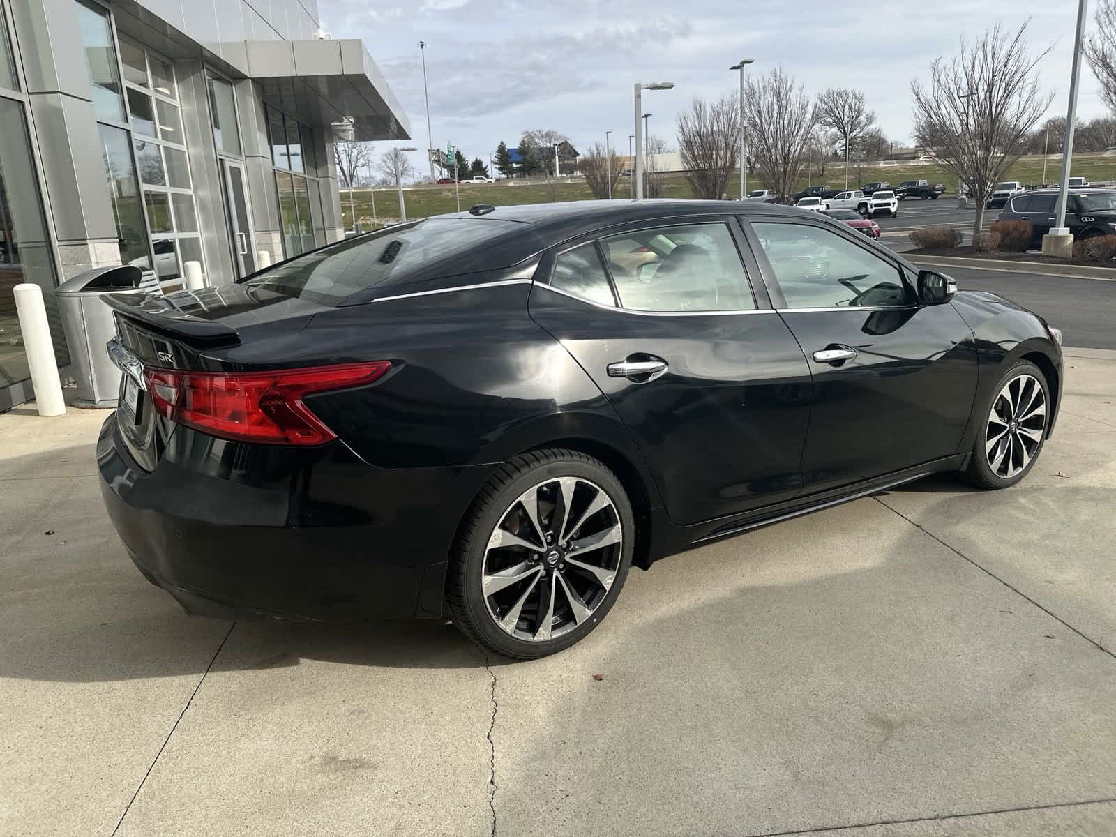 2016 Nissan Maxima 3.5 SR 11