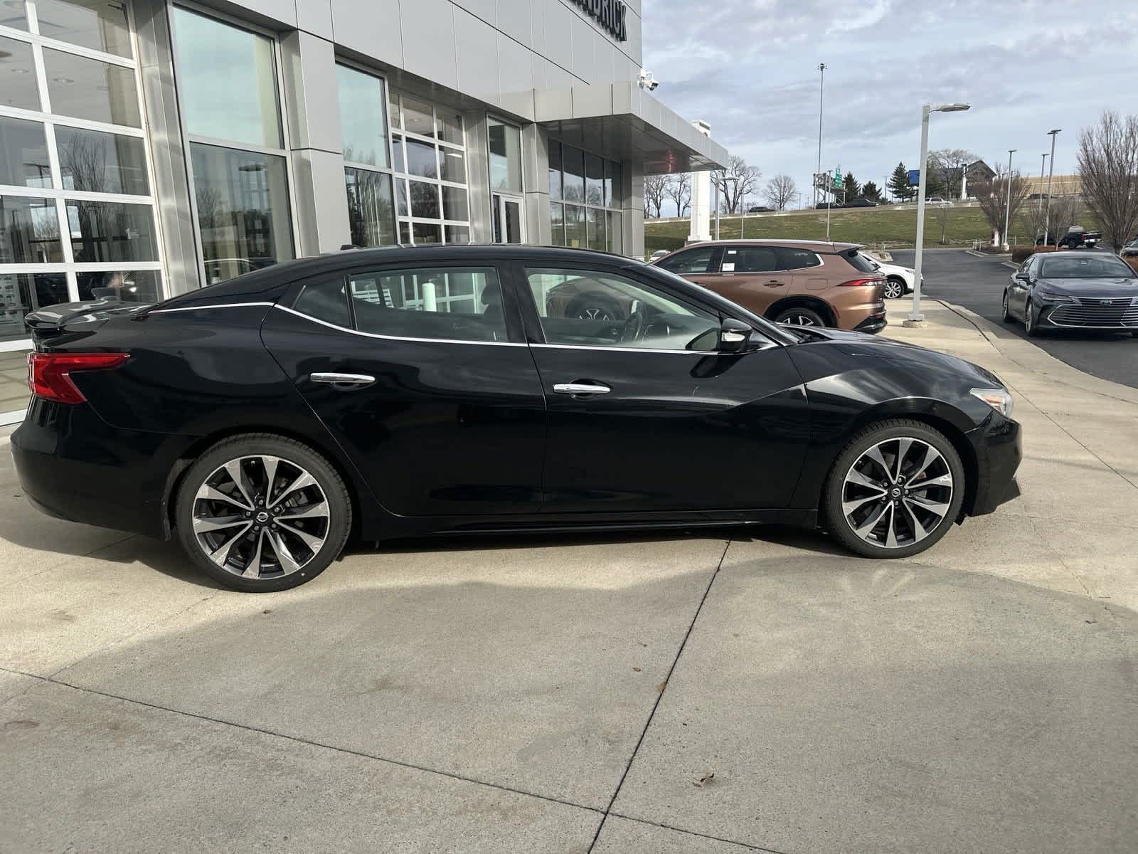 2016 Nissan Maxima 3.5 SR 12