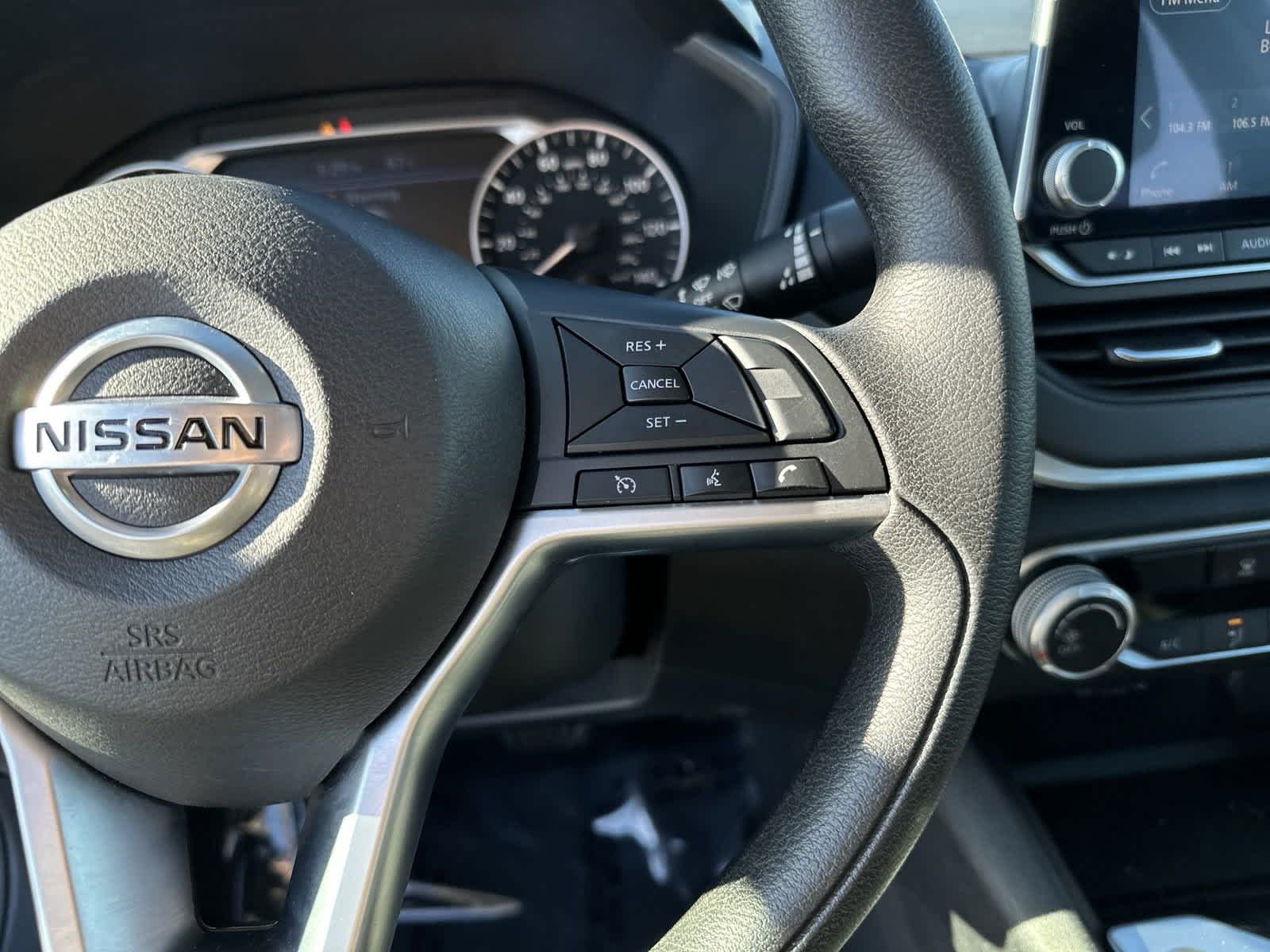 2022 Nissan Altima 2.5 SV 19