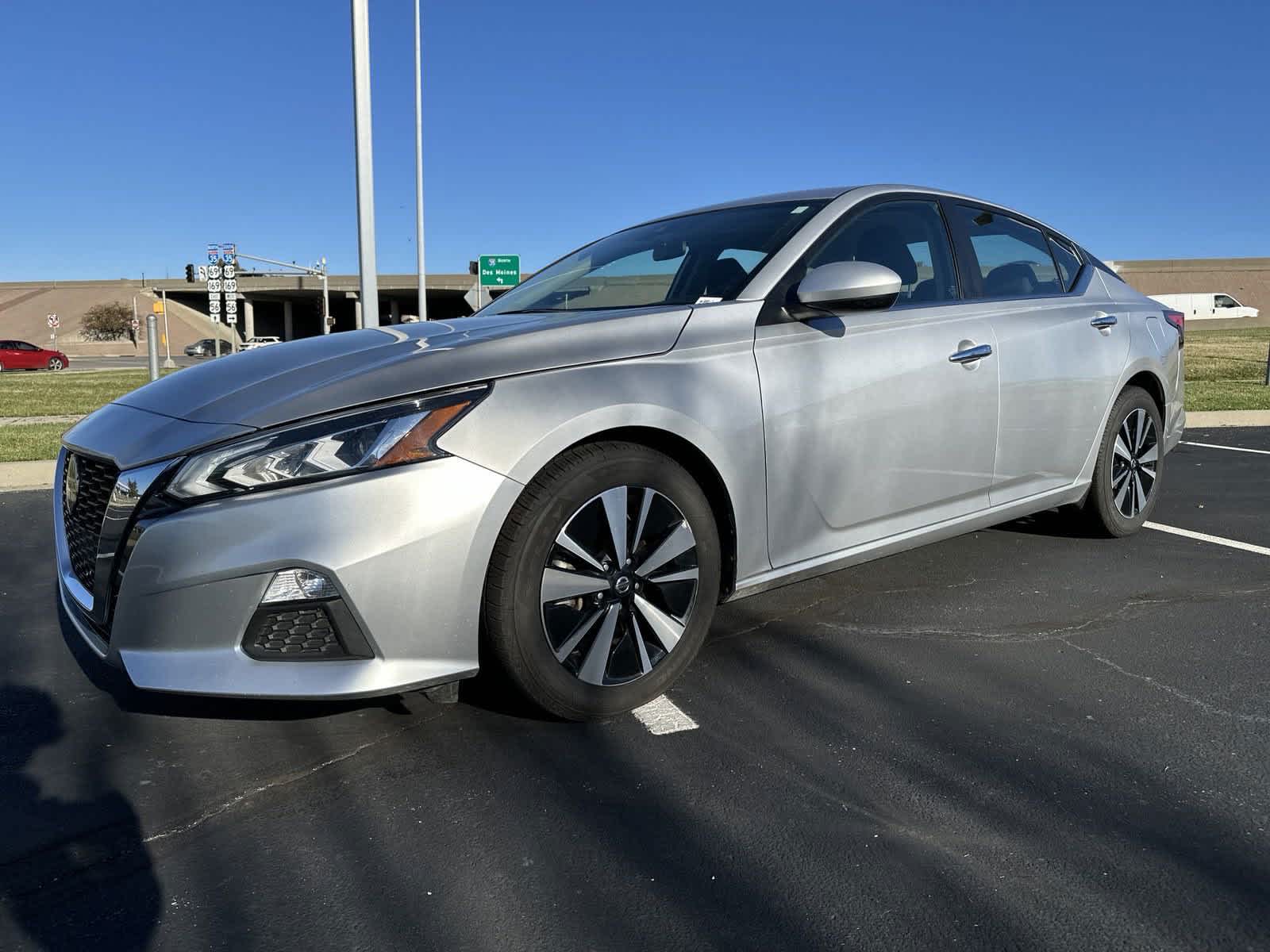 2022 Nissan Altima 2.5 SV 4