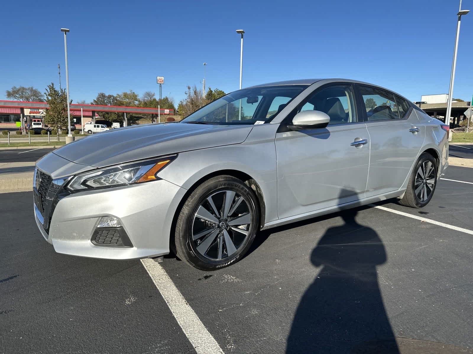 2022 Nissan Altima 2.5 SV 4