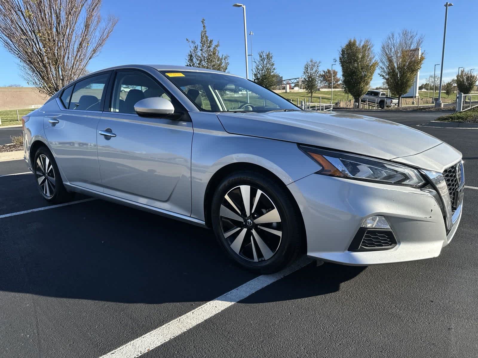 2022 Nissan Altima 2.5 SV 2