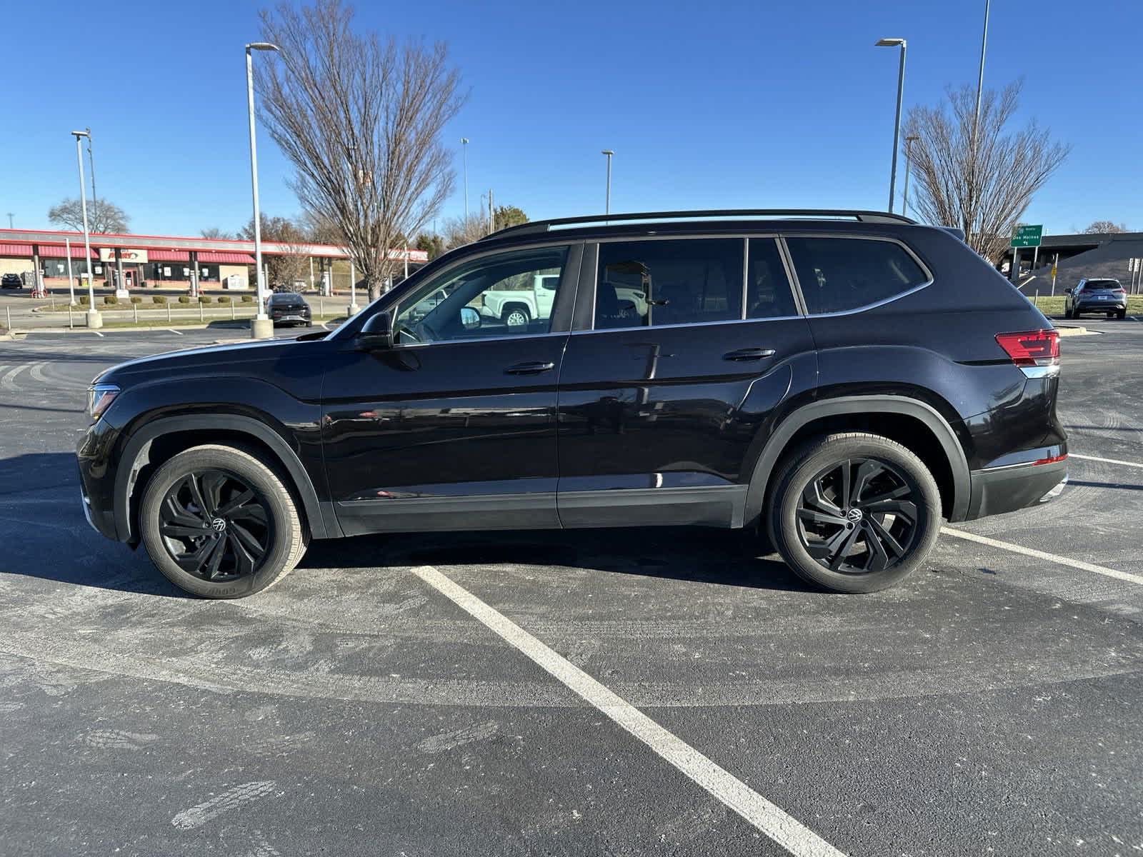 2022 Volkswagen Atlas 2.0T SE w/Technology 6