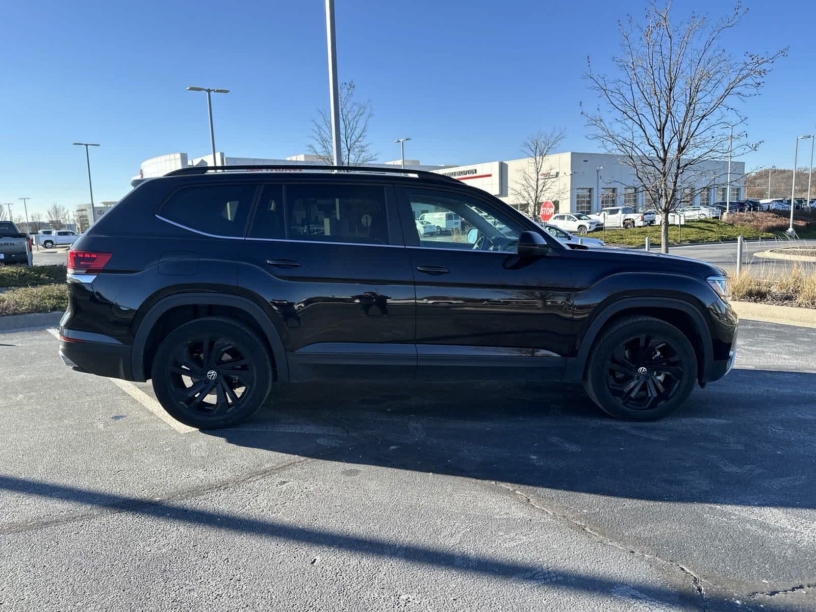 2022 Volkswagen Atlas 2.0T SE w/Technology 10