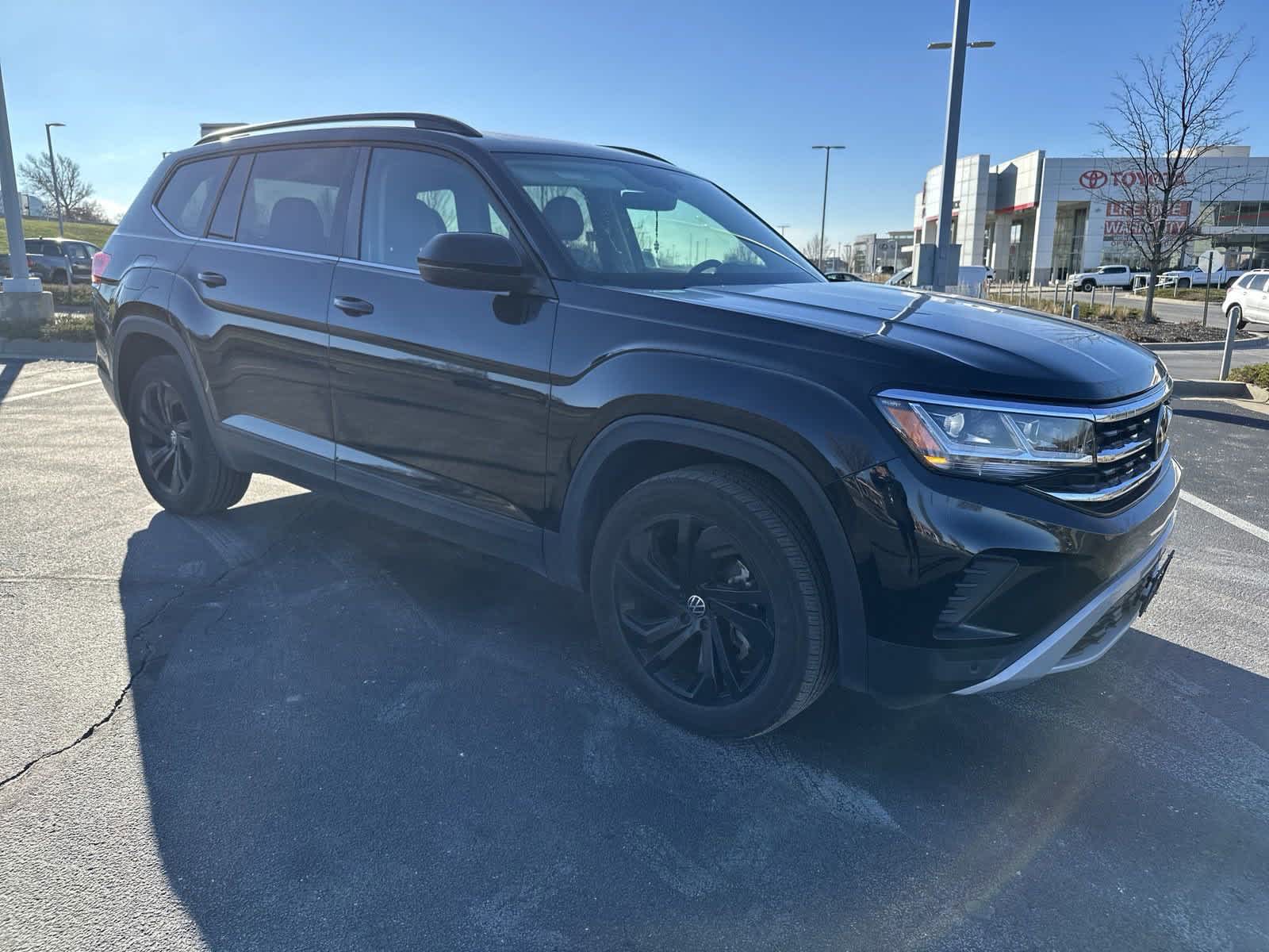 2022 Volkswagen Atlas 2.0T SE w/Technology 2