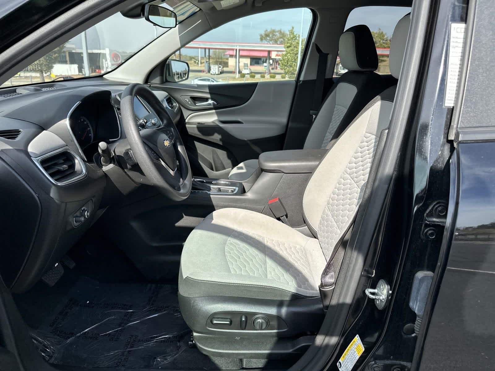 2020 Chevrolet Equinox LS 15