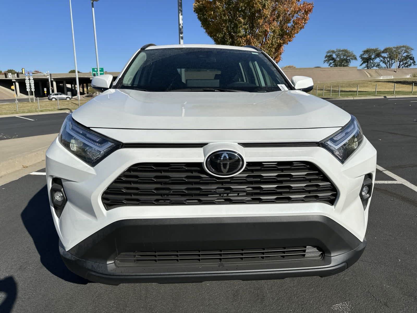 2024 Toyota RAV4 XLE Premium 3