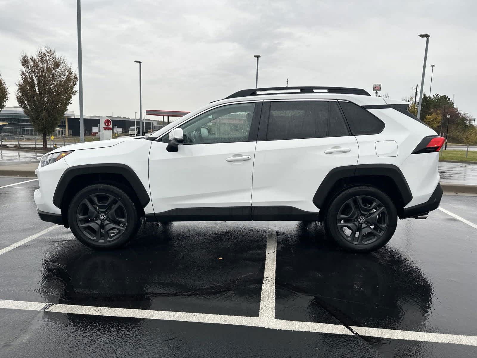 2023 Toyota RAV4 Adventure 6