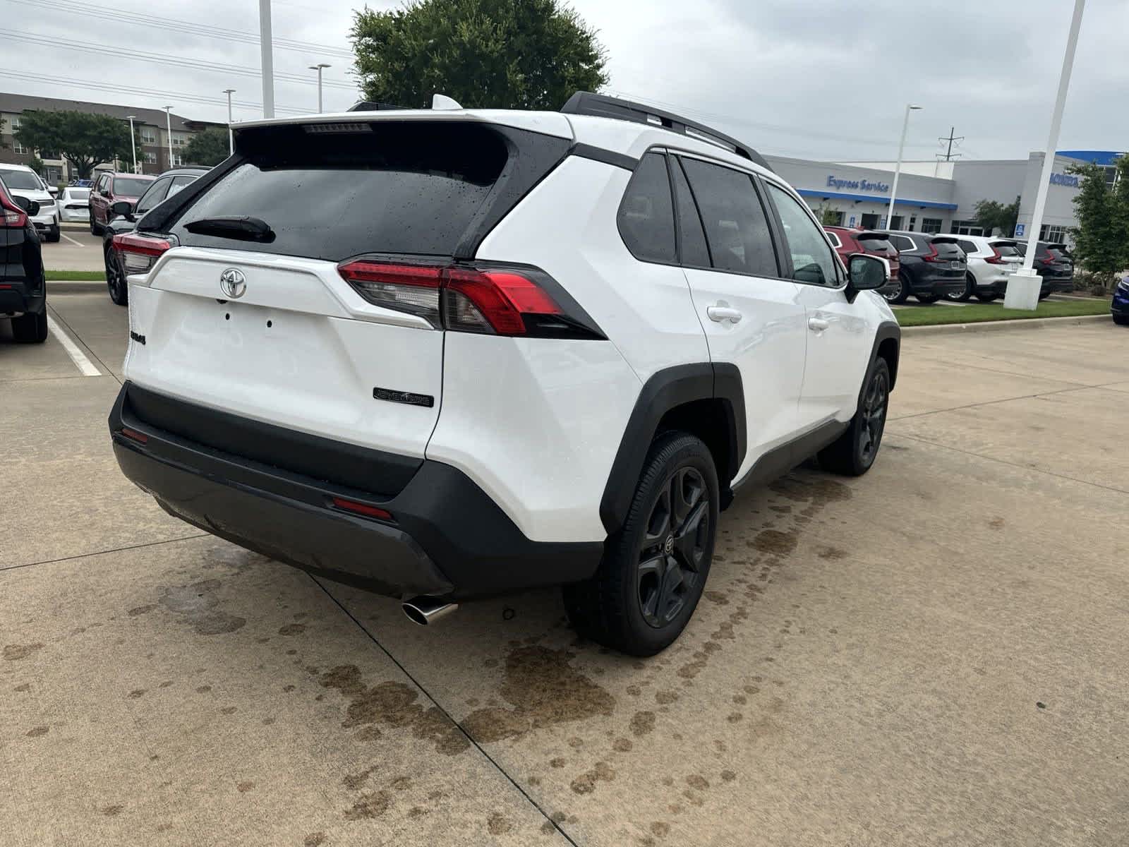 2023 Toyota RAV4 Adventure 8