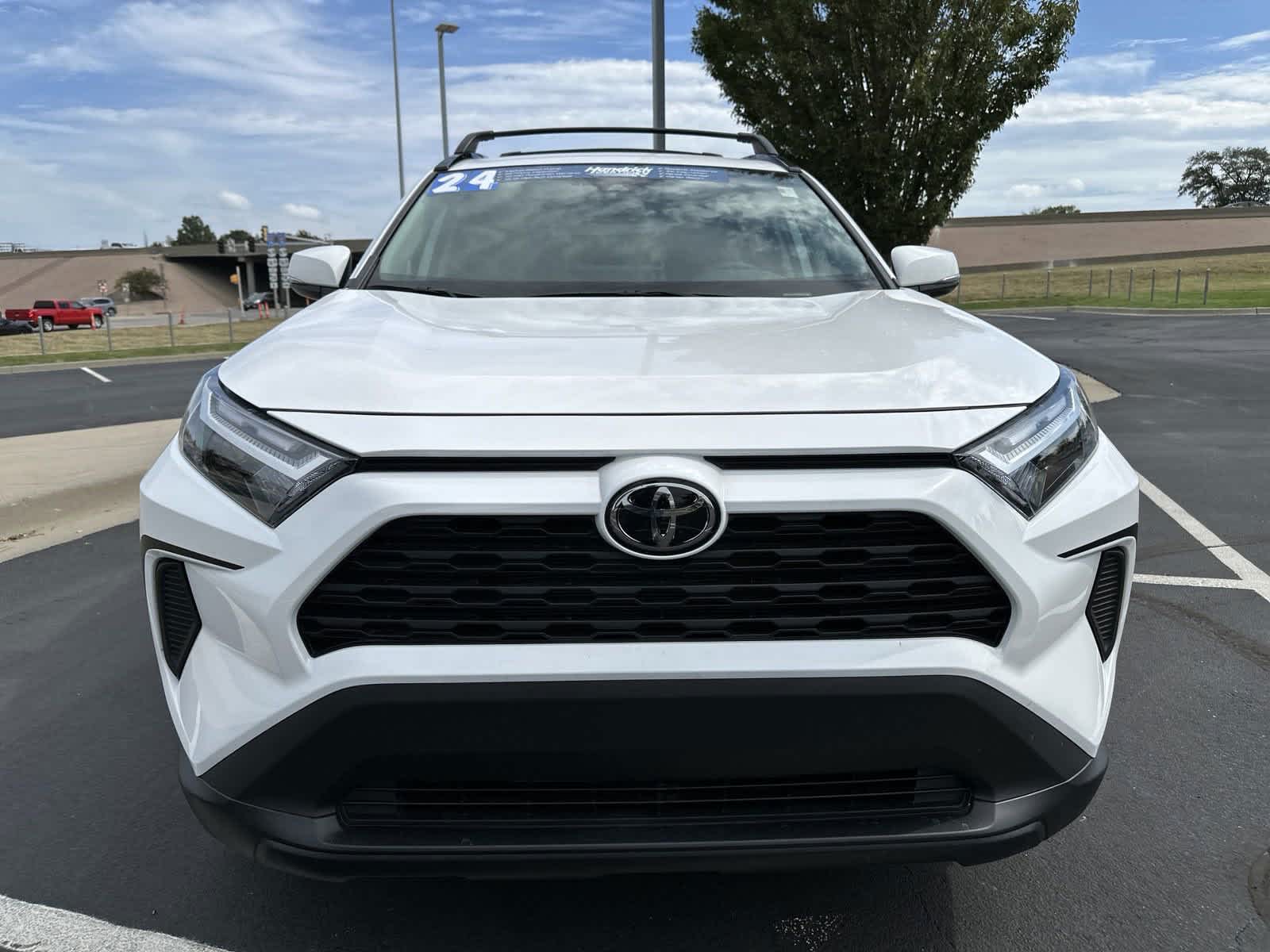 2024 Toyota RAV4 XLE 3