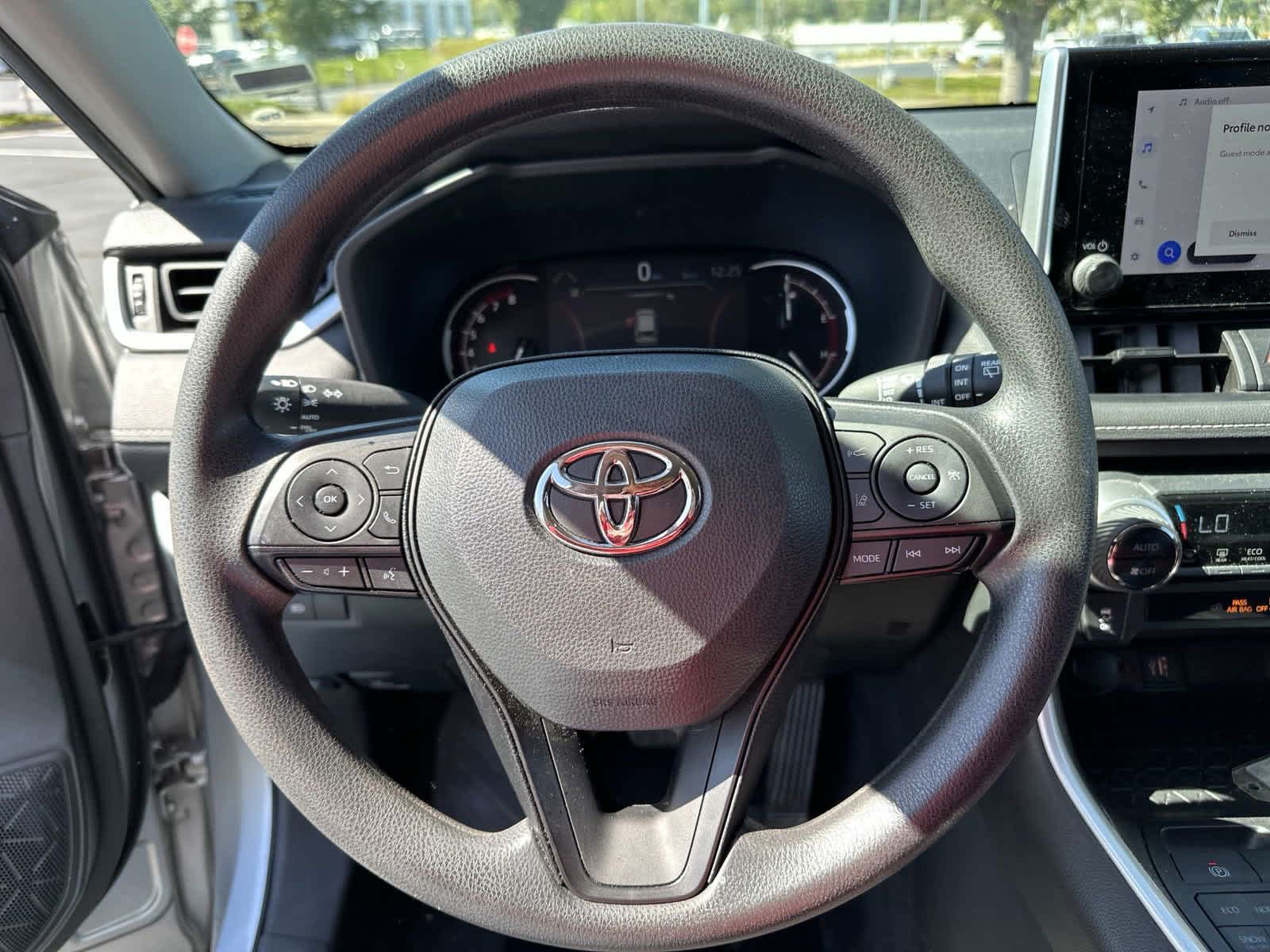 2023 Toyota RAV4 XLE 17