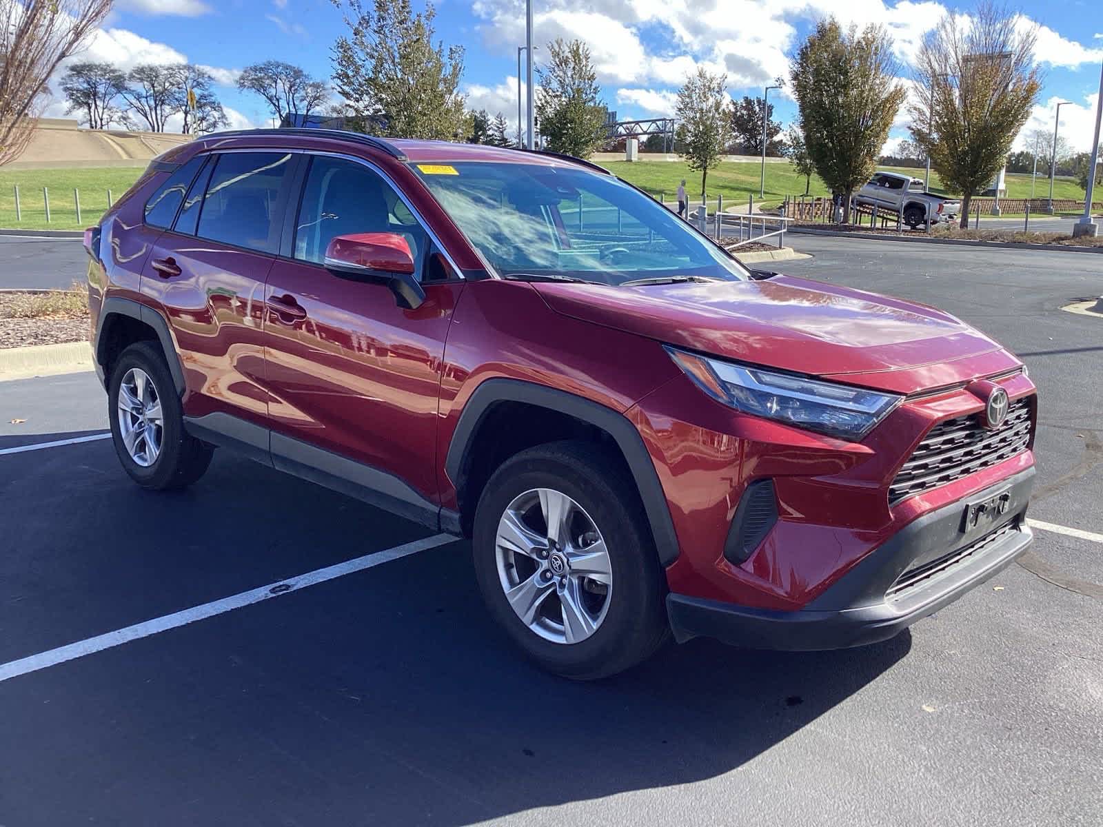 2023 Toyota RAV4 XLE 2