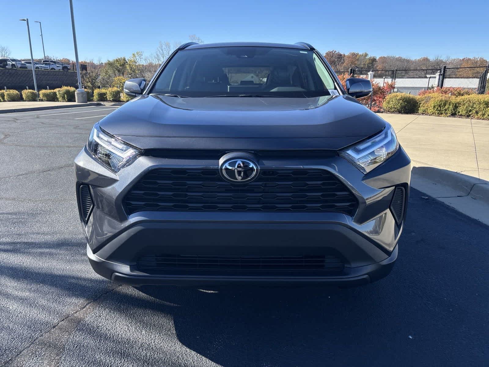 2025 Toyota RAV4 XLE 3