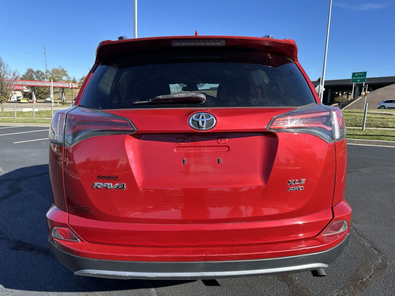 2017 Toyota RAV4 XLE 8