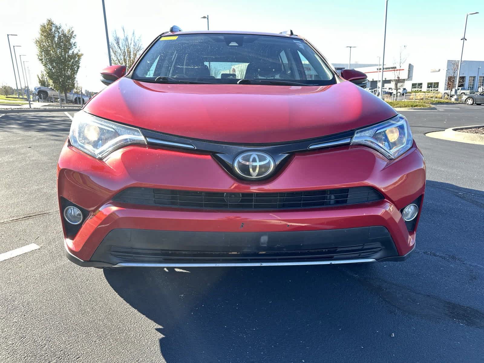 2017 Toyota RAV4 XLE 3