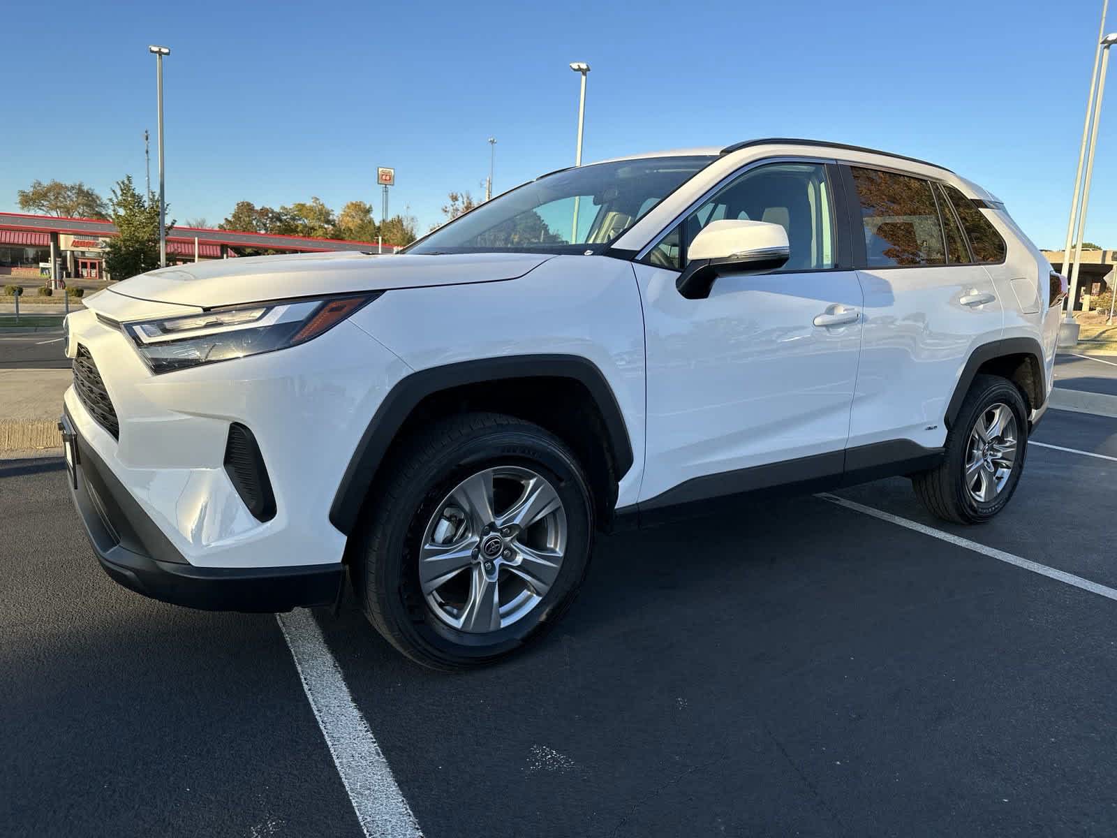 2024 Toyota RAV4 Hybrid XLE 4