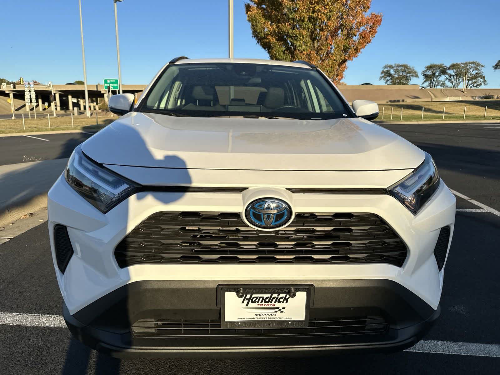 2024 Toyota RAV4 Hybrid XLE 3