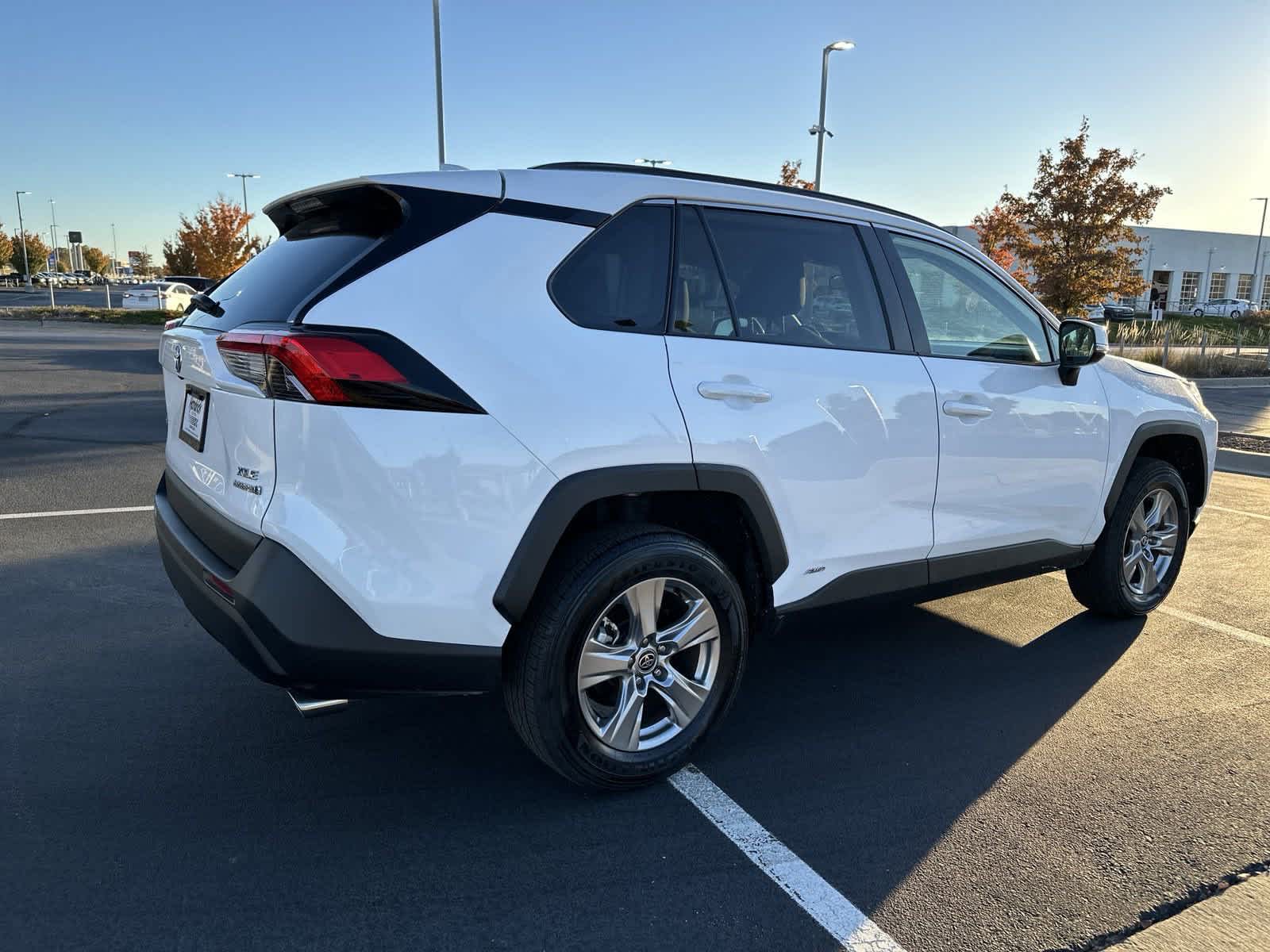 2024 Toyota RAV4 Hybrid XLE 9