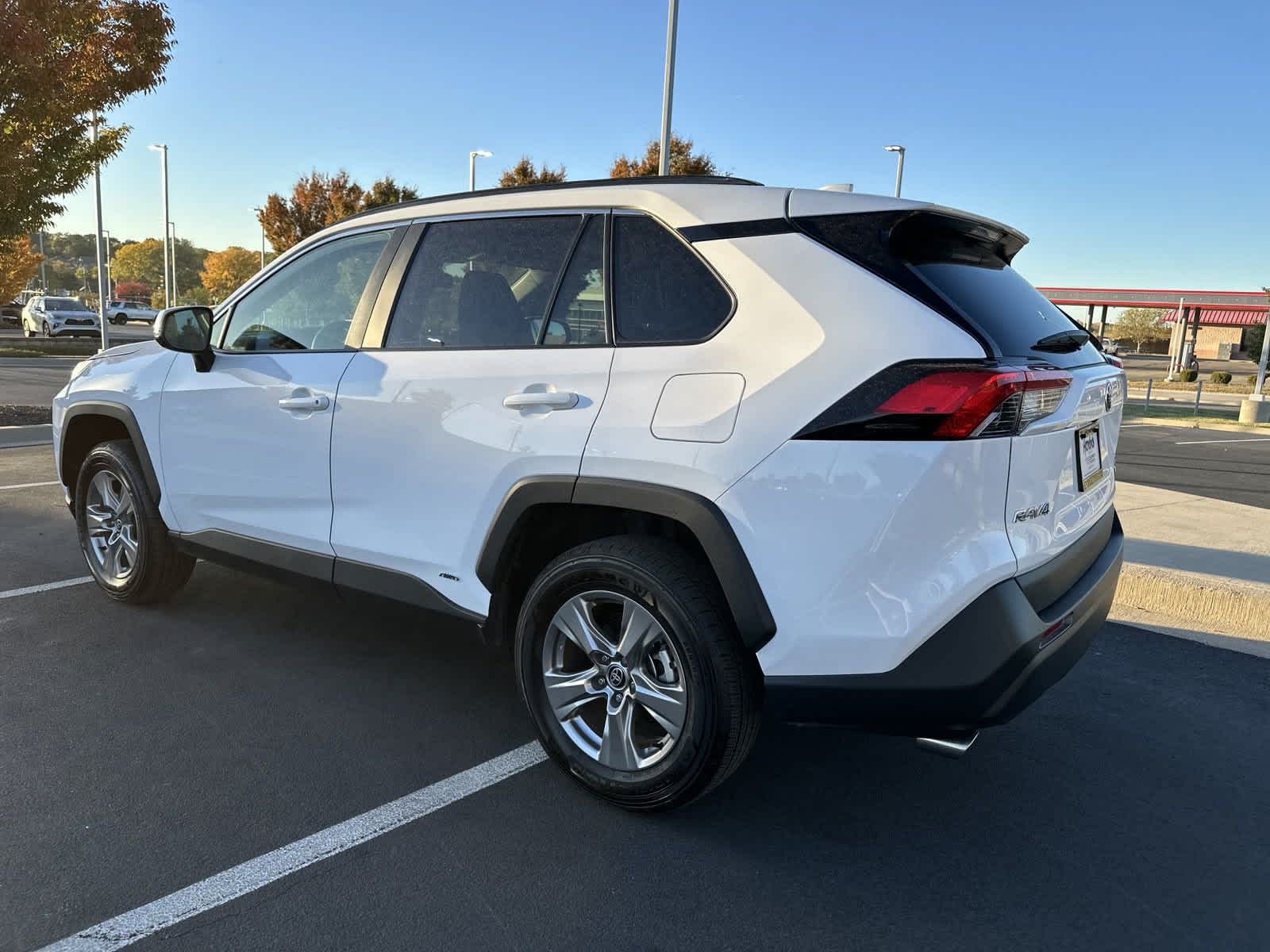 2024 Toyota RAV4 Hybrid XLE 7