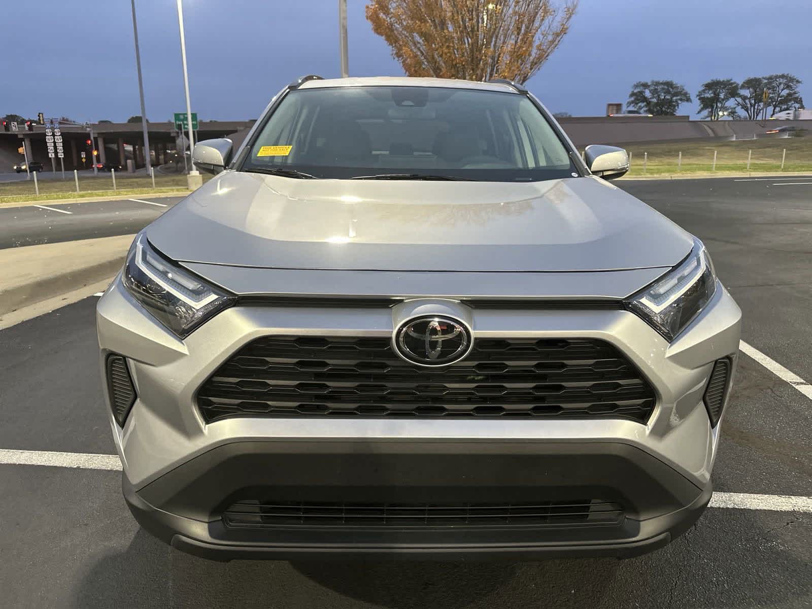 2023 Toyota RAV4 XLE 2