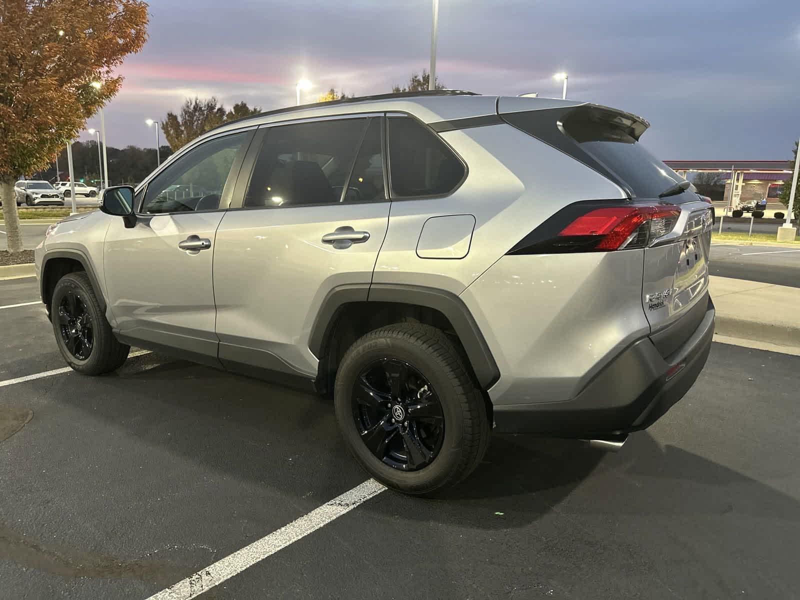 2023 Toyota RAV4 XLE 6