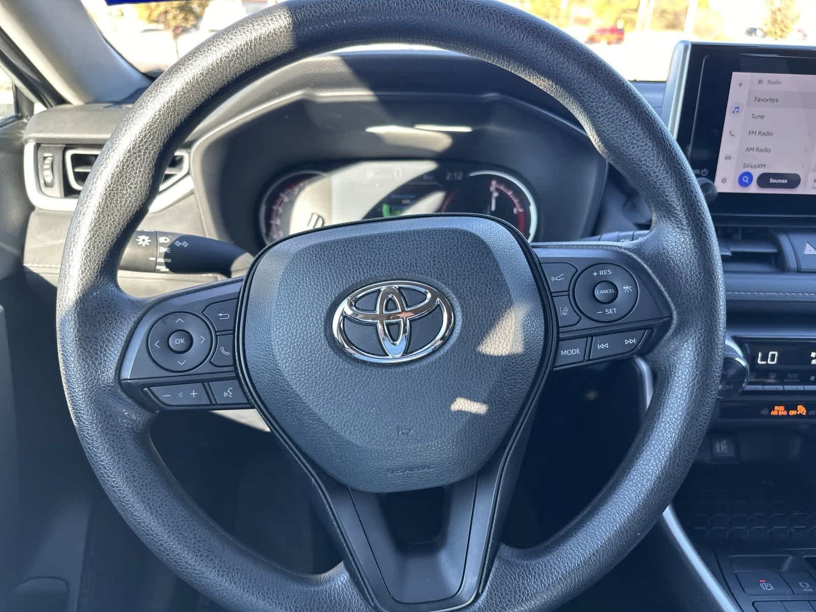 2023 Toyota RAV4 XLE 17