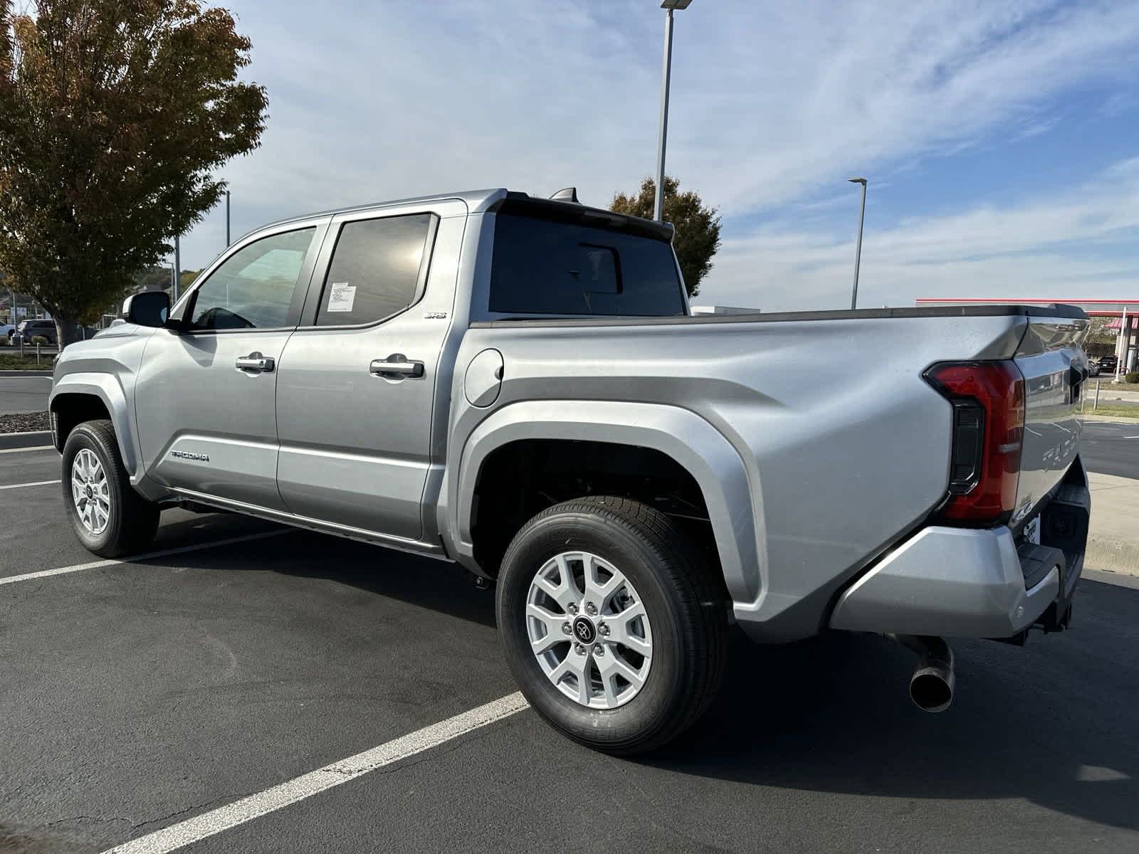 2024 Toyota Tacoma SR5 Double Cab 5 Bed AT 6