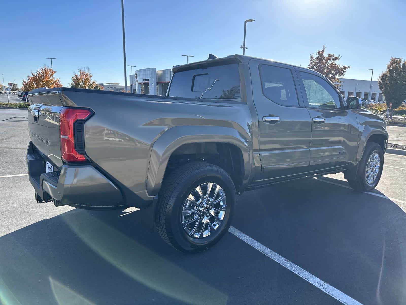 2024 Toyota Tacoma Limited Double Cab 5 Bed AT 8