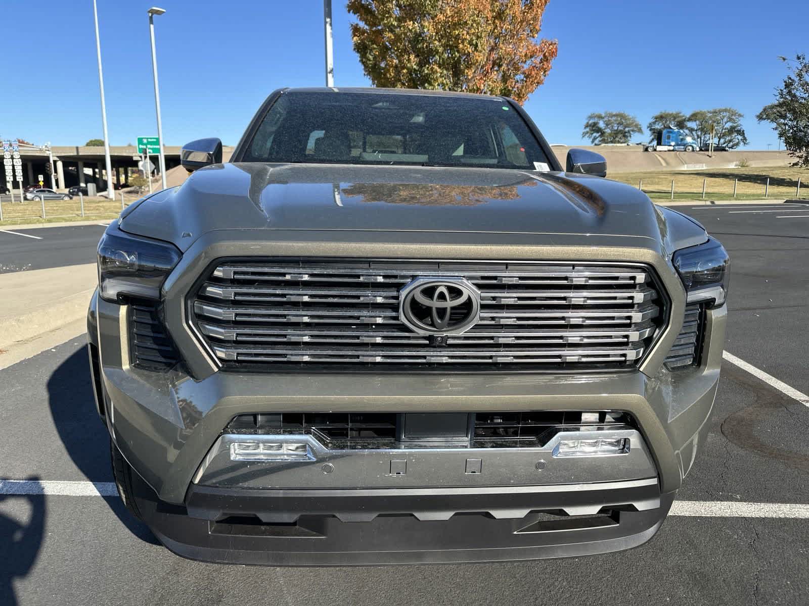 2024 Toyota Tacoma Limited Double Cab 5 Bed AT 3