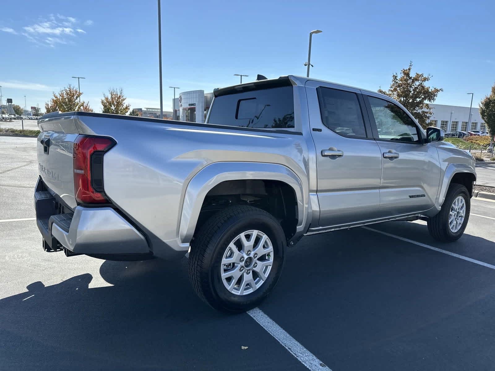 2024 Toyota Tacoma SR5 Double Cab 5 Bed AT 8