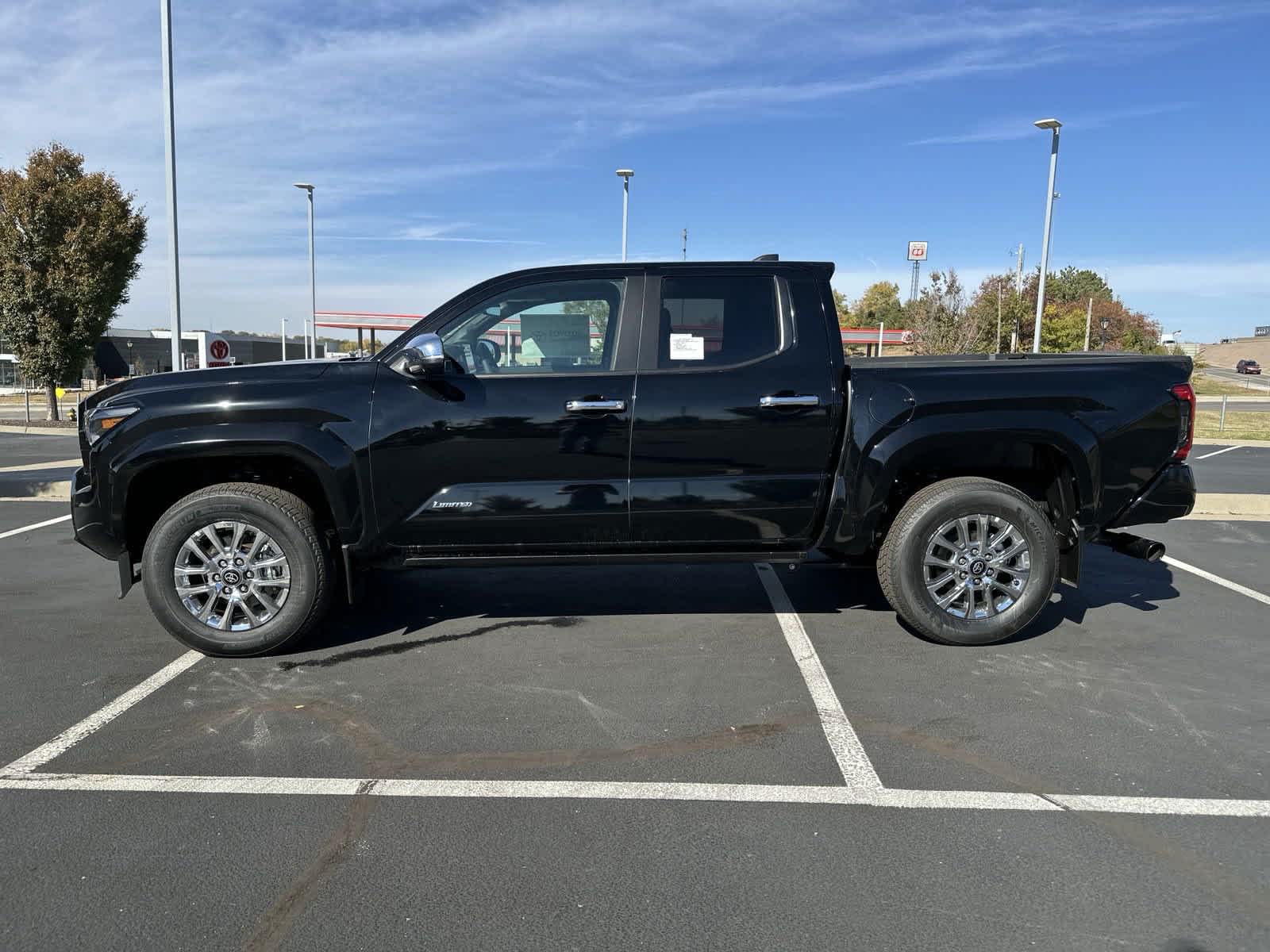 2024 Toyota Tacoma Limited Double Cab 5 Bed AT 5