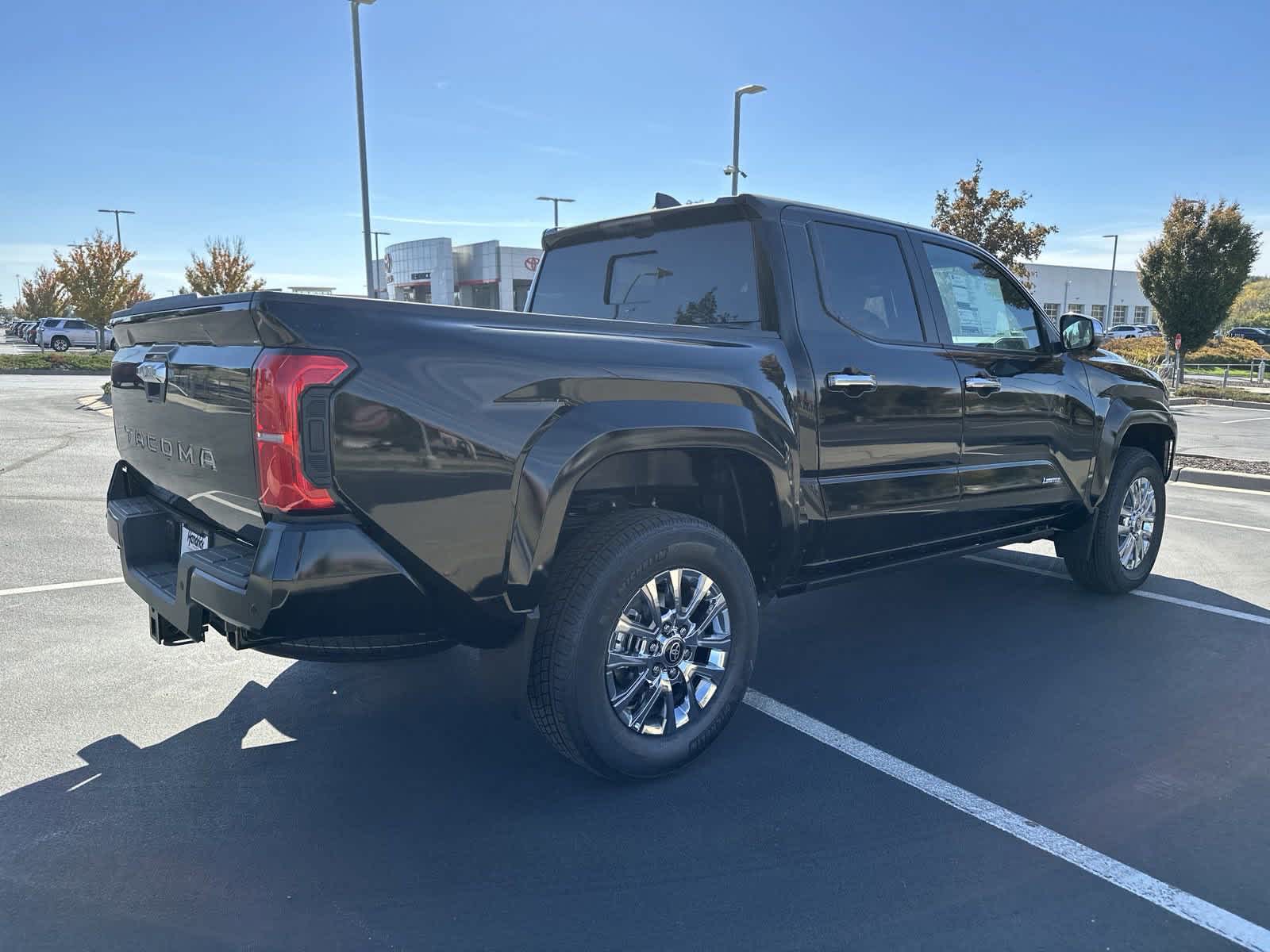 2024 Toyota Tacoma Limited Double Cab 5 Bed AT 8