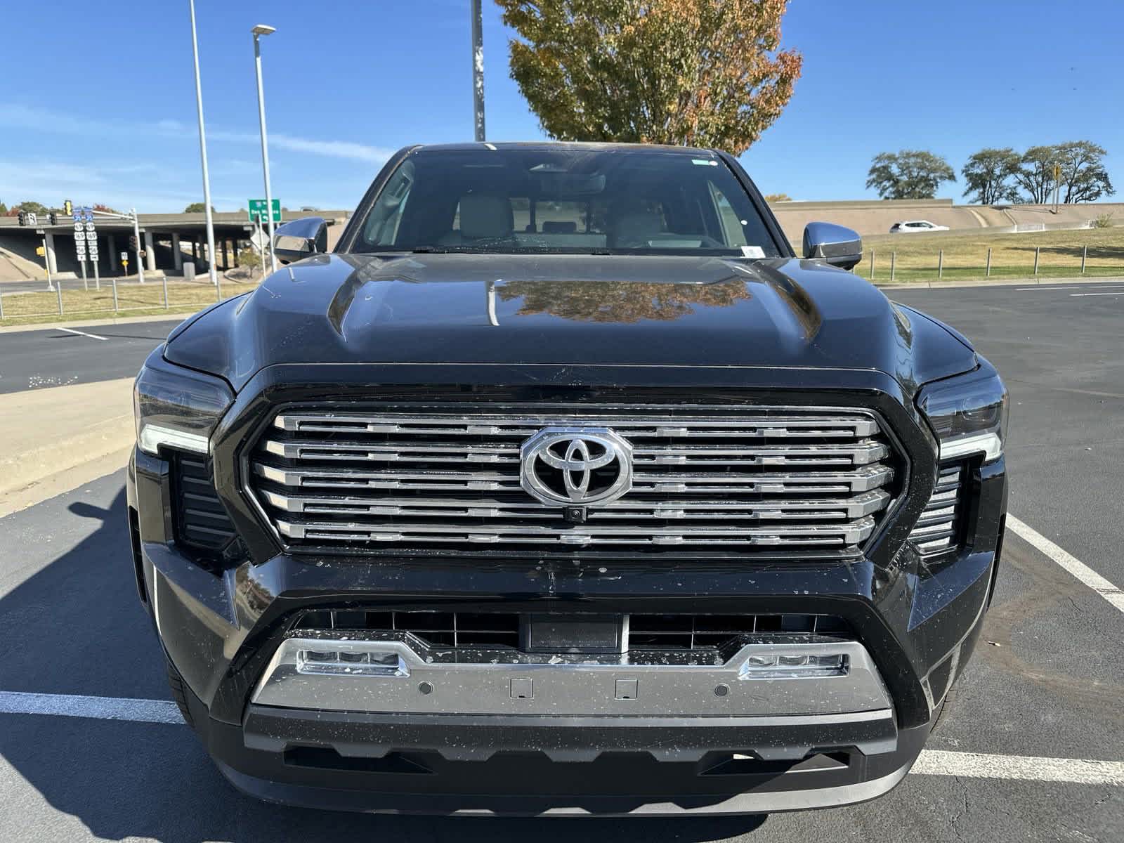 2024 Toyota Tacoma Limited Double Cab 5 Bed AT 3