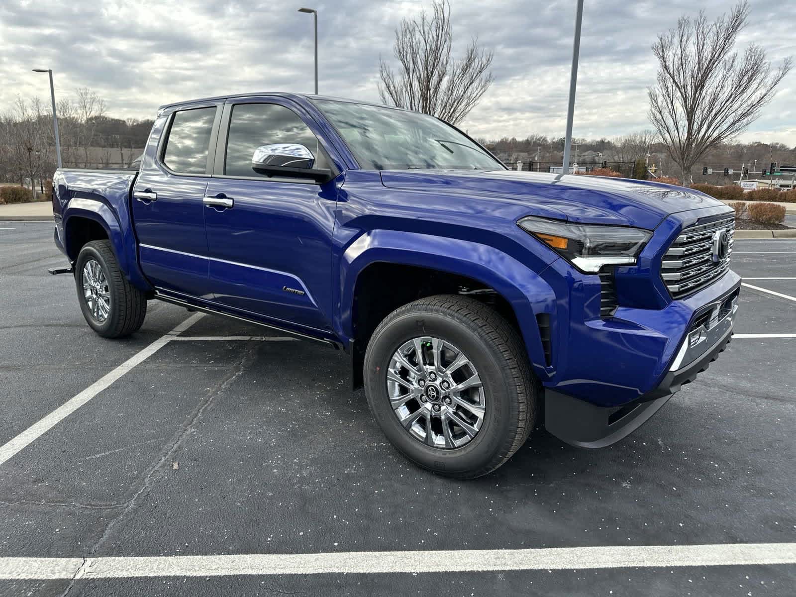 2024 Toyota Tacoma Limited Double Cab 5 Bed AT 2