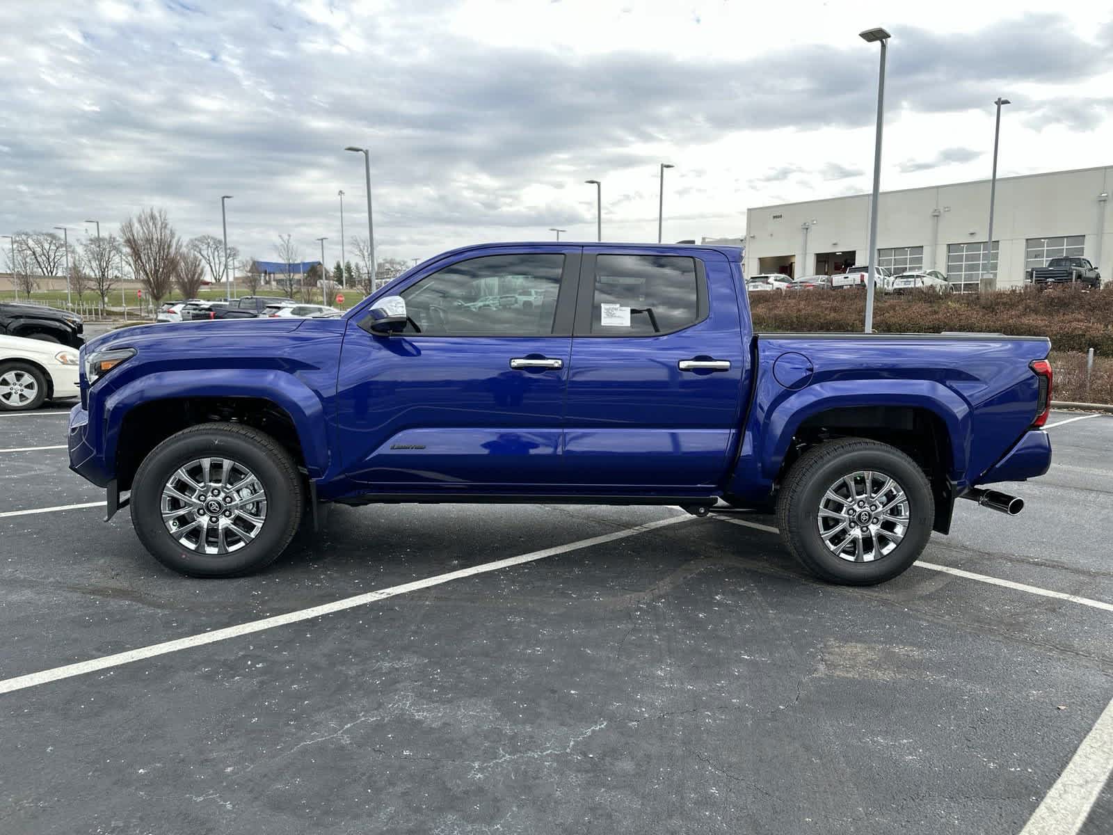 2024 Toyota Tacoma Limited Double Cab 5 Bed AT 5