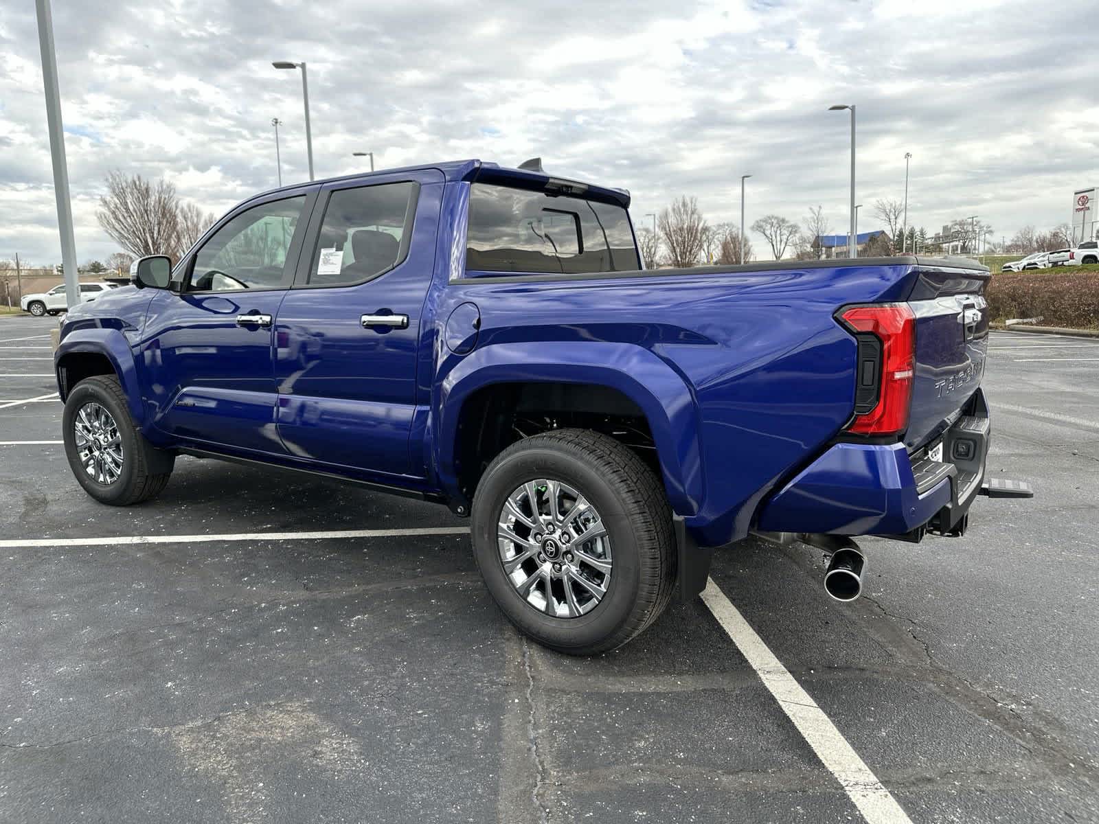 2024 Toyota Tacoma Limited Double Cab 5 Bed AT 6