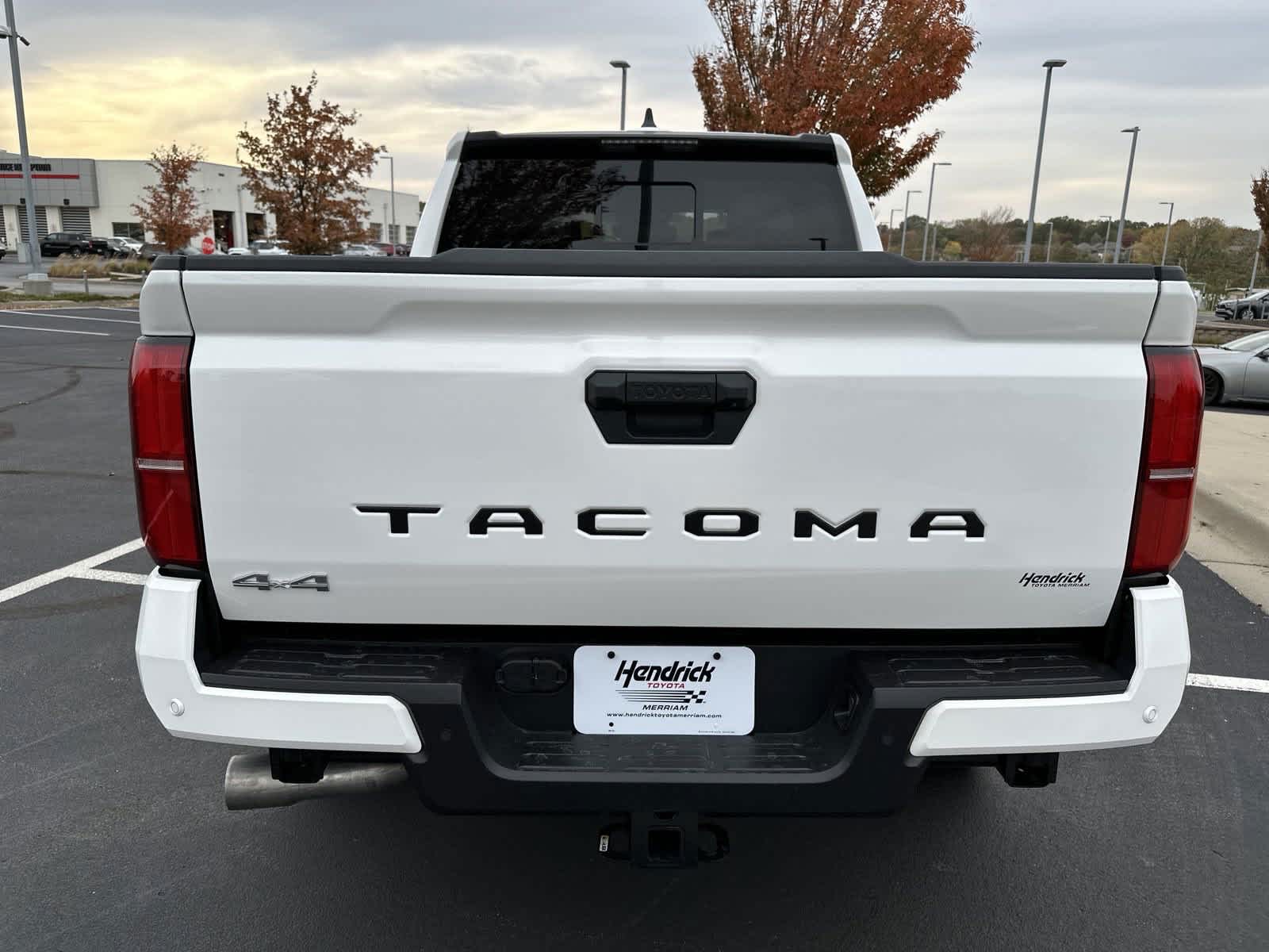 2024 Toyota Tacoma SR5 Double Cab 5 Bed AT 7