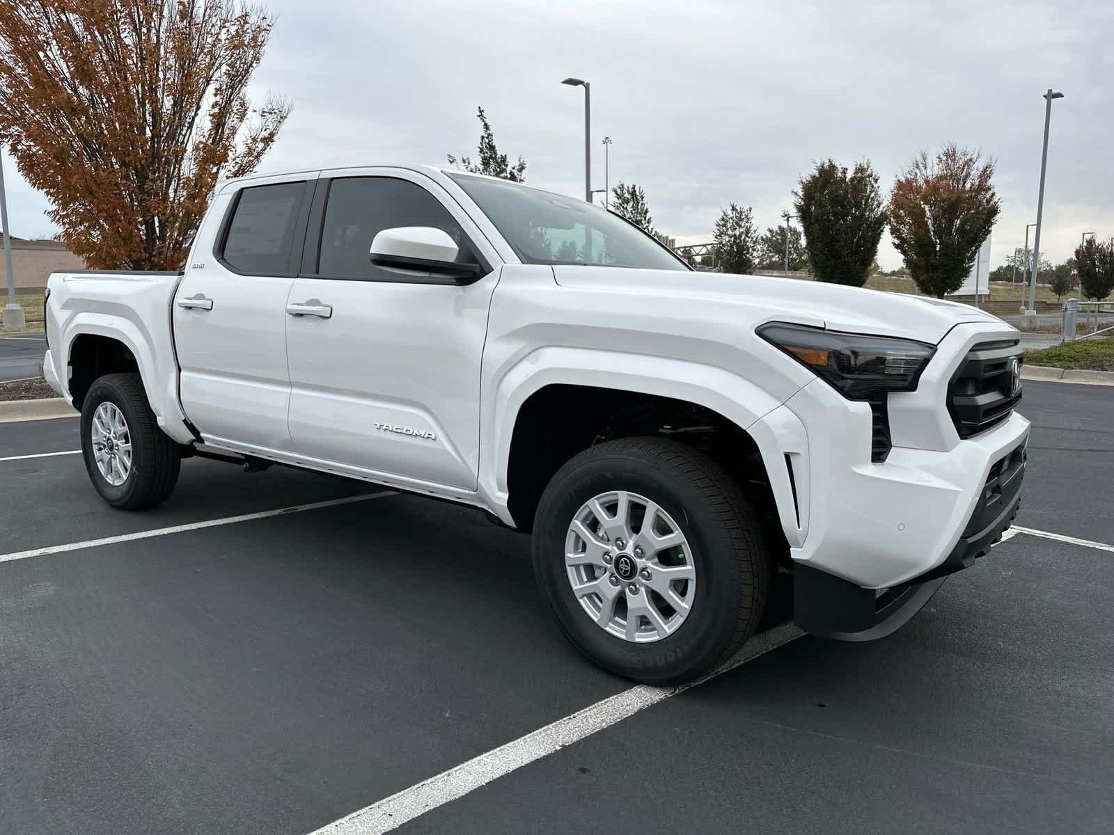 2024 Toyota Tacoma SR5 Double Cab 5 Bed AT 2