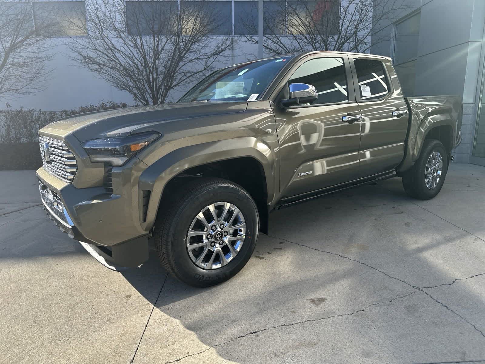 2025 Toyota Tacoma Limited Double Cab 5 Bed AT 4