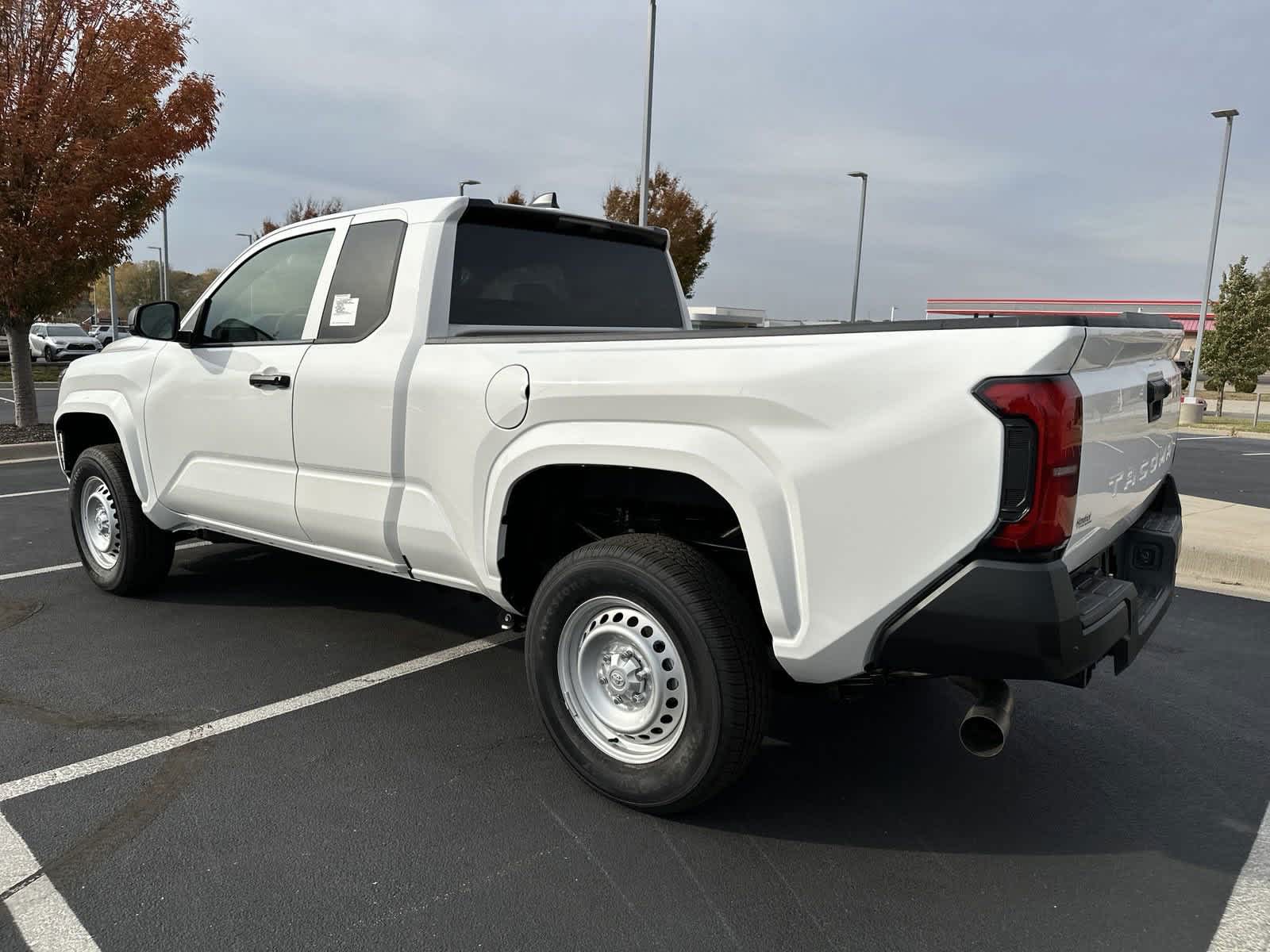 2024 Toyota Tacoma SR XtraCab 6 Bed AT 6