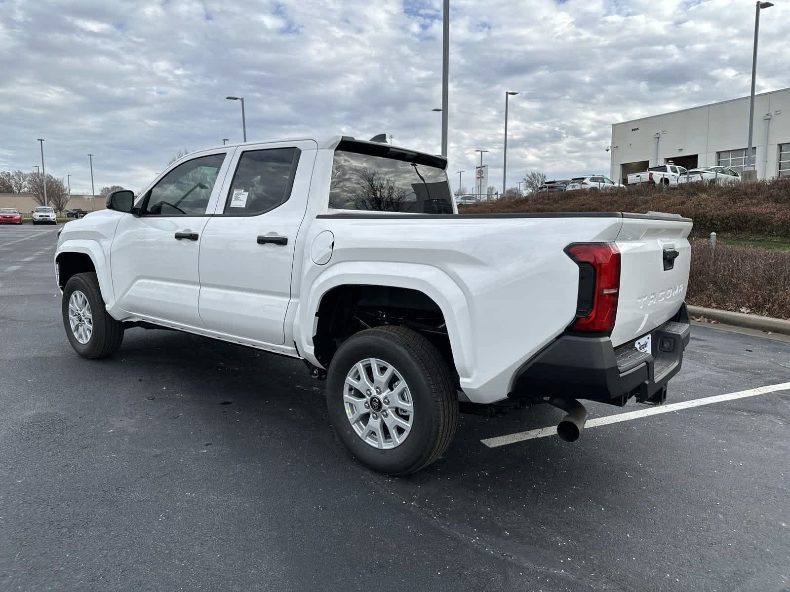 2024 Toyota Tacoma SR Double Cab 5 Bed AT 6