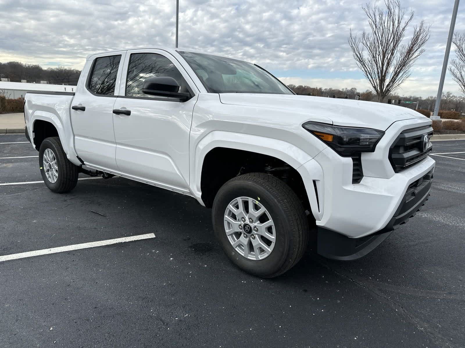 2024 Toyota Tacoma SR Double Cab 5 Bed AT 2