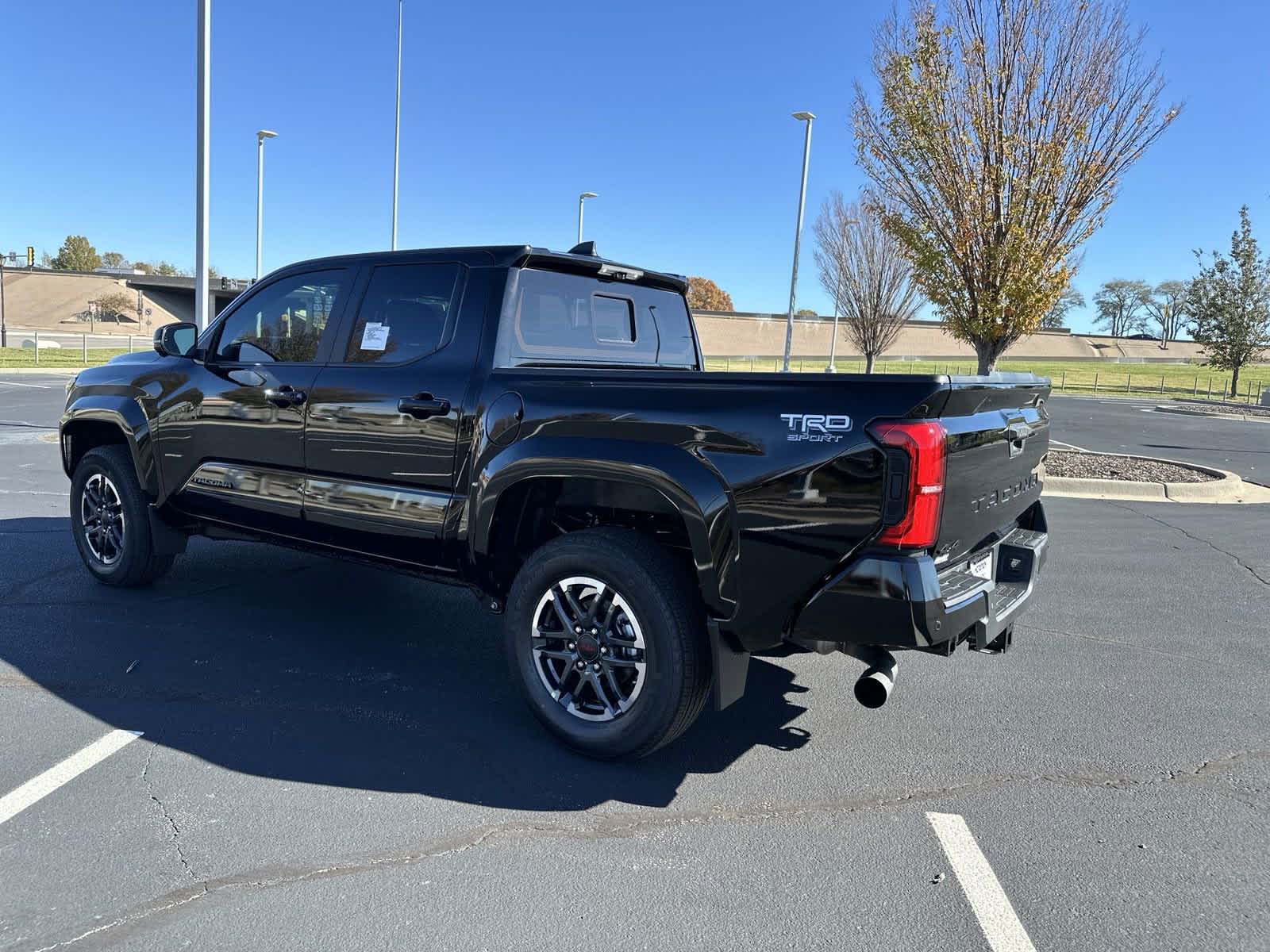 2024 Toyota Tacoma TRD Sport Double Cab 5 Bed MT 18