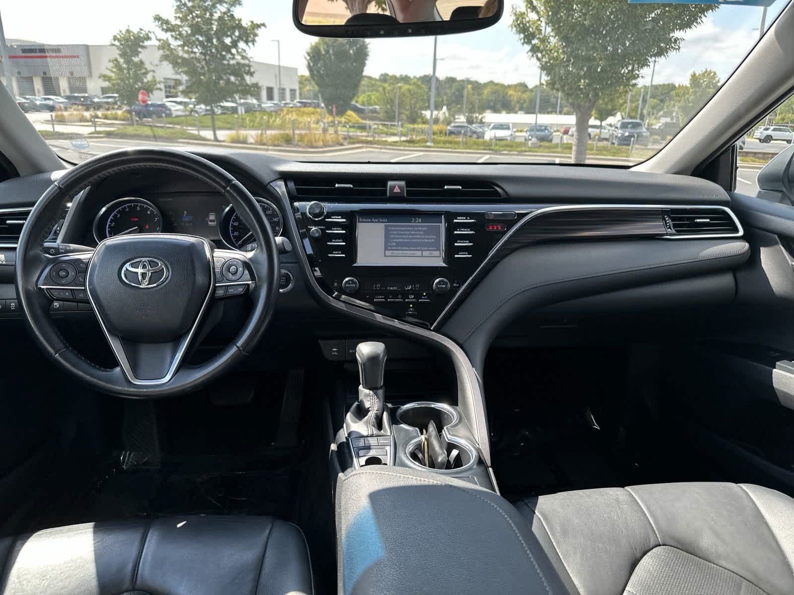 2018 Toyota Camry XLE 27