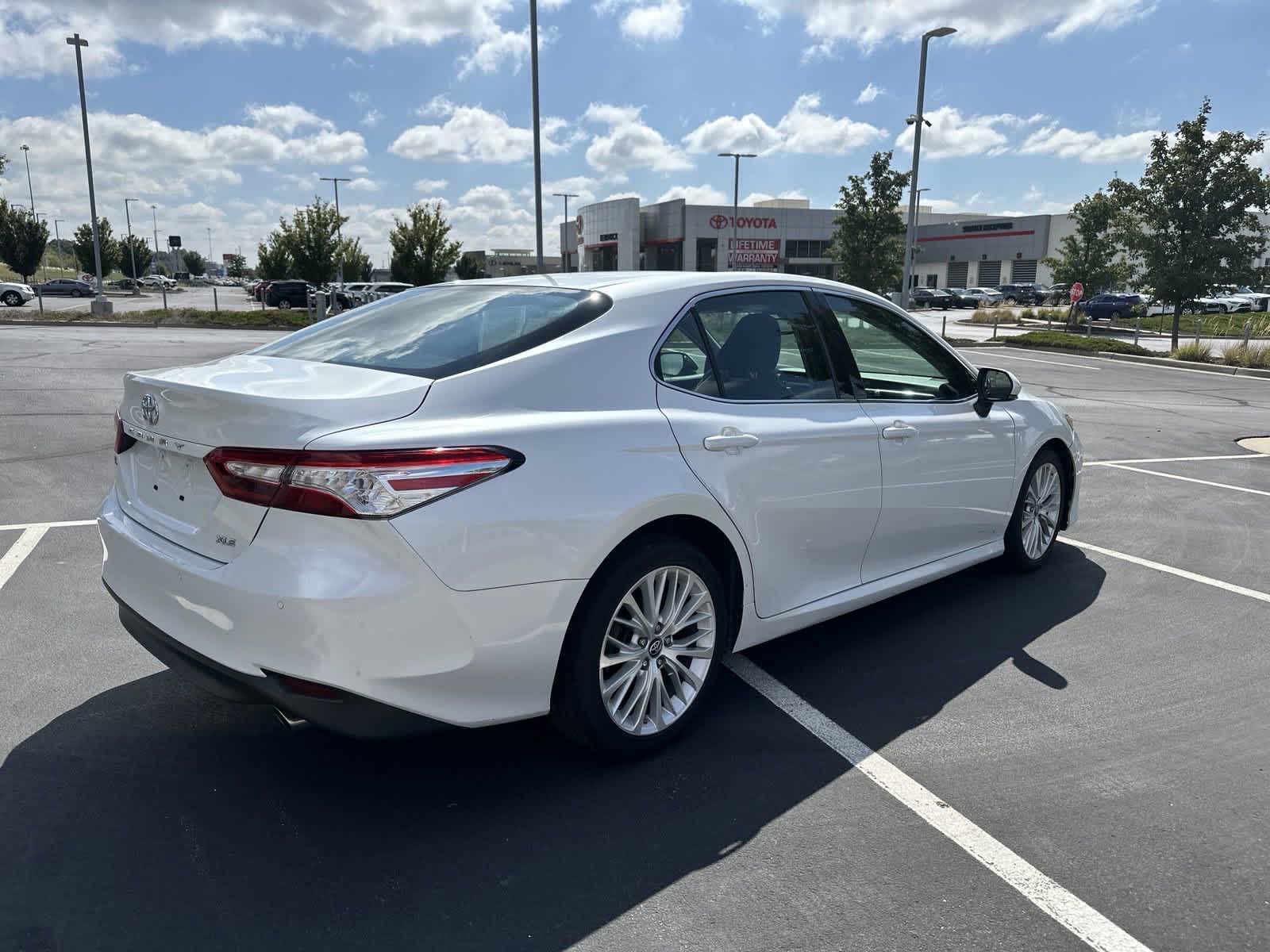 2018 Toyota Camry XLE 9