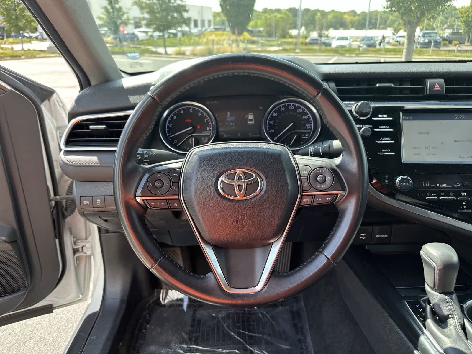 2018 Toyota Camry XLE 17