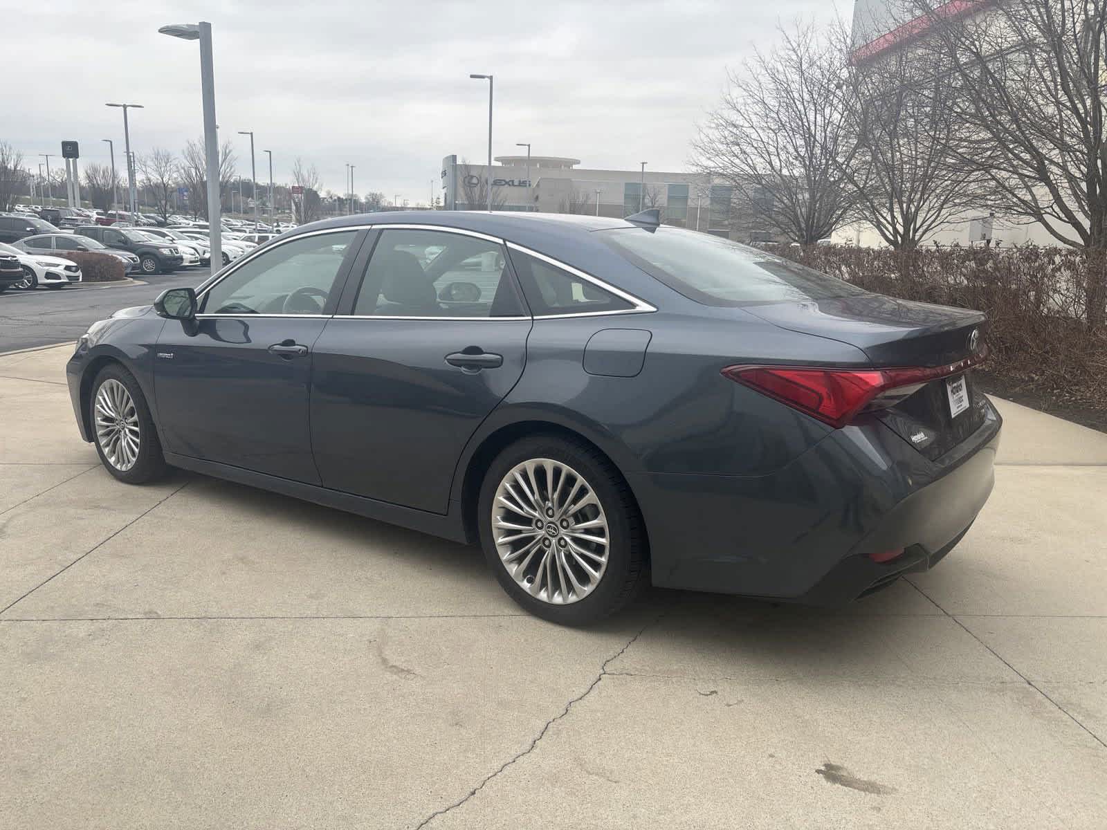 2020 Toyota Avalon Hybrid Limited 7