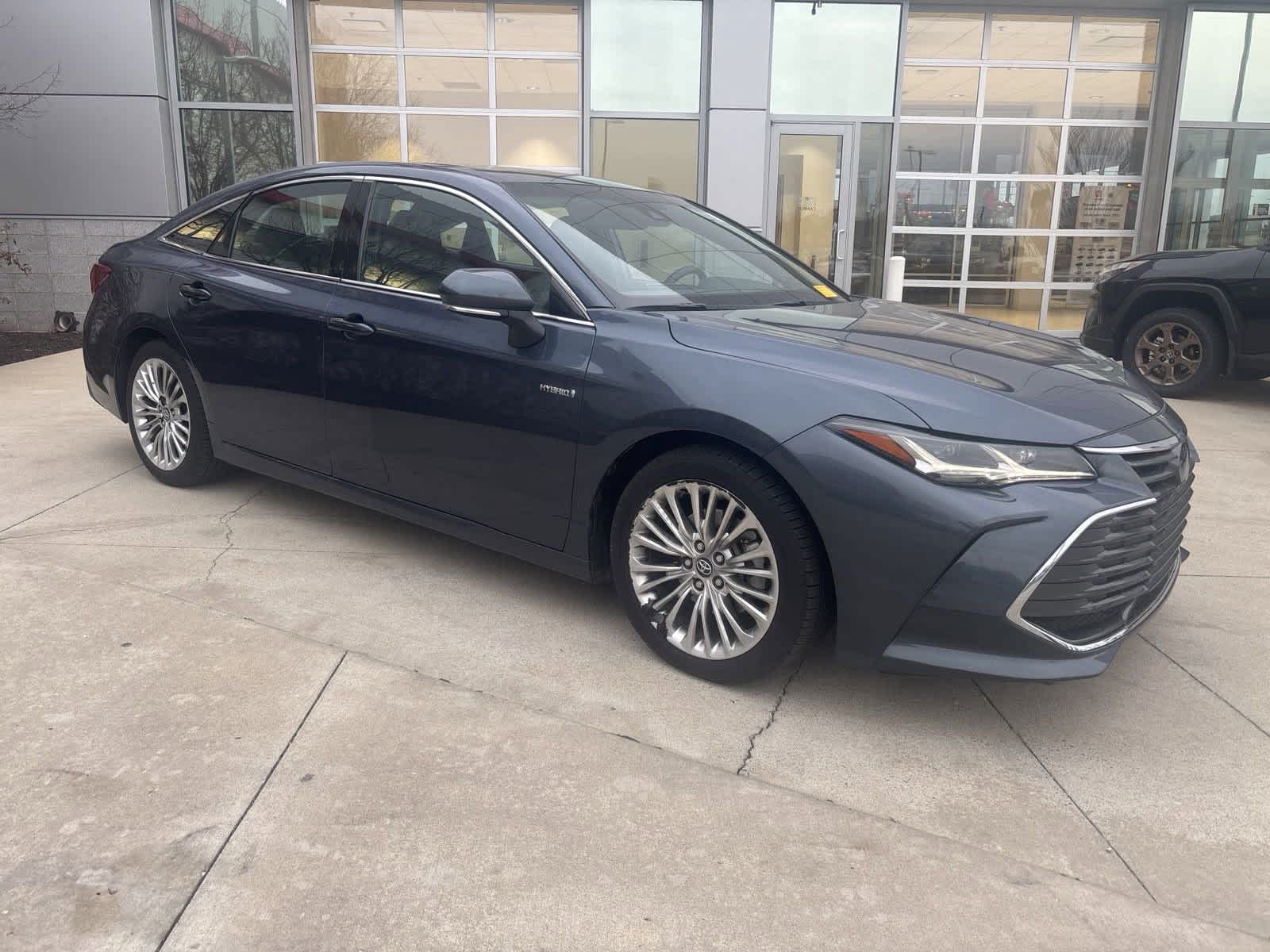 2020 Toyota Avalon Hybrid Limited 2