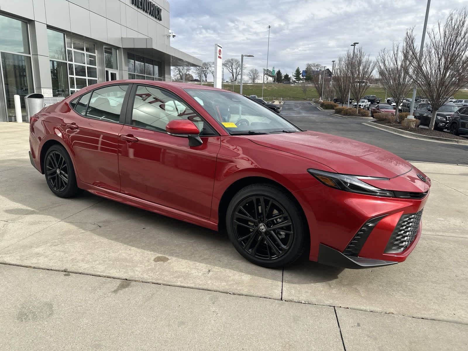 2025 Toyota Camry SE 2