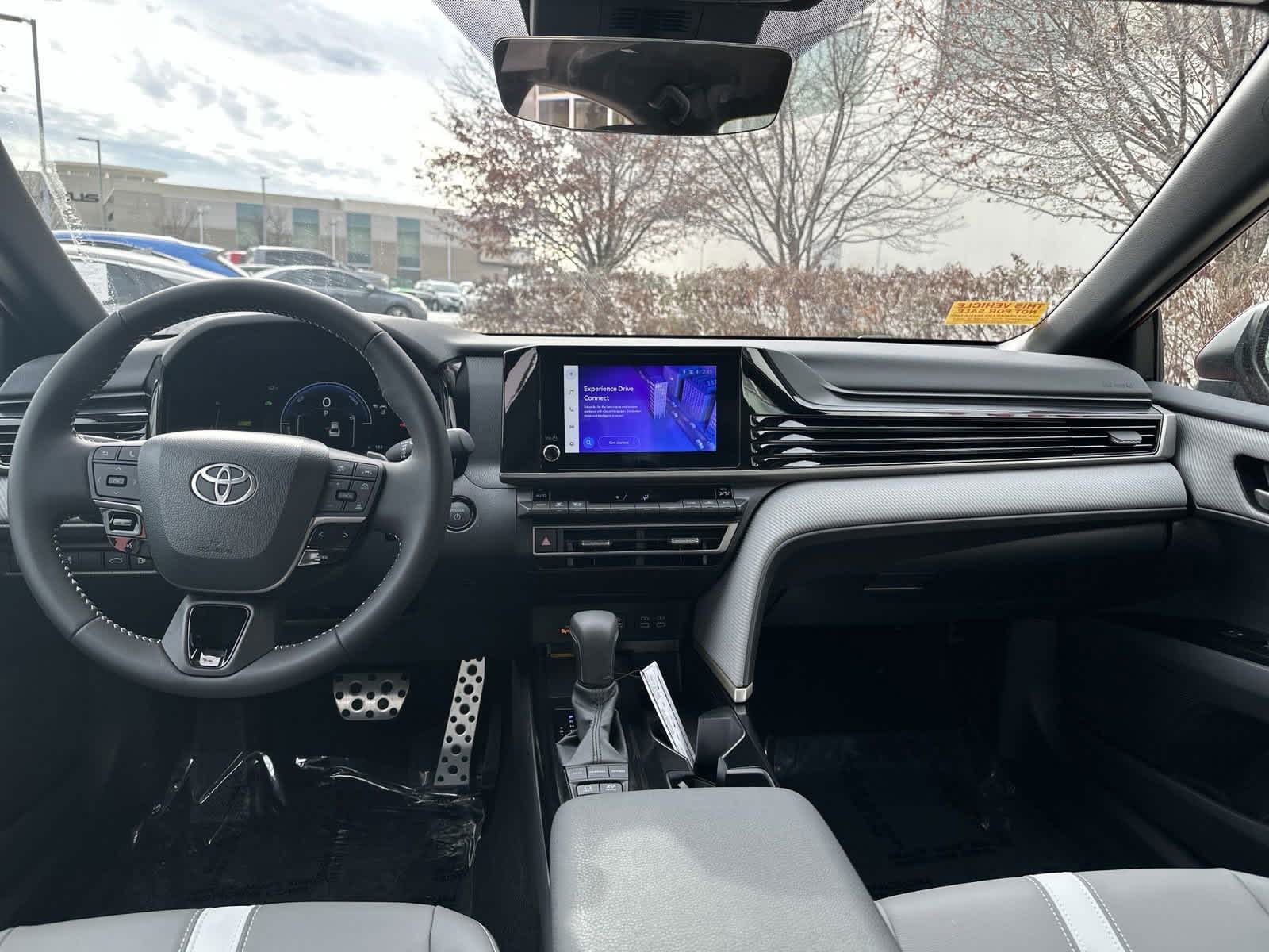 2025 Toyota Camry SE 27